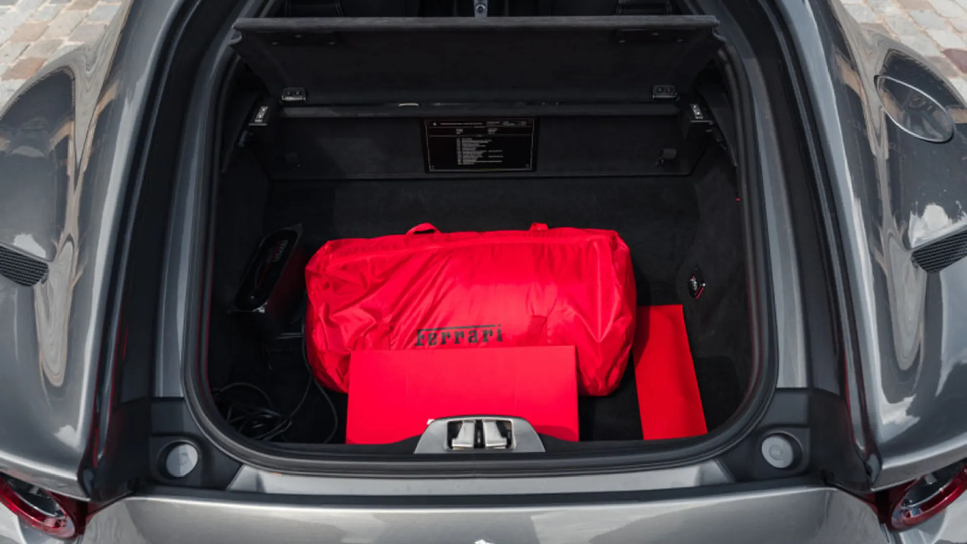 Ferrari 812 — photo 27