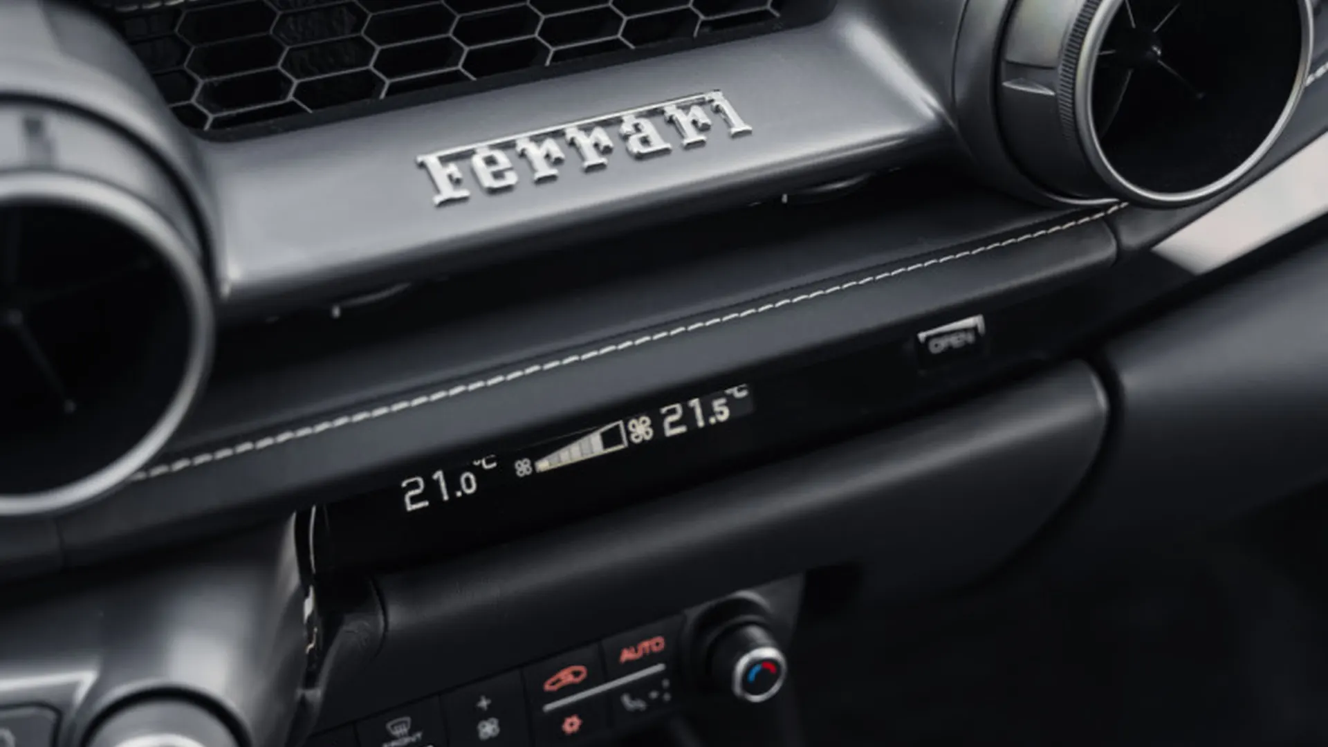 Ferrari 812 — photo 17