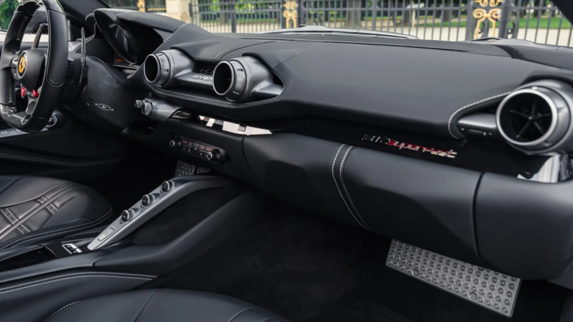 Ferrari 812 — photo 8
