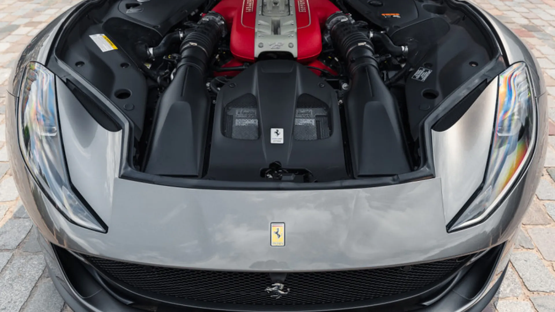 Ferrari 812 — photo 30