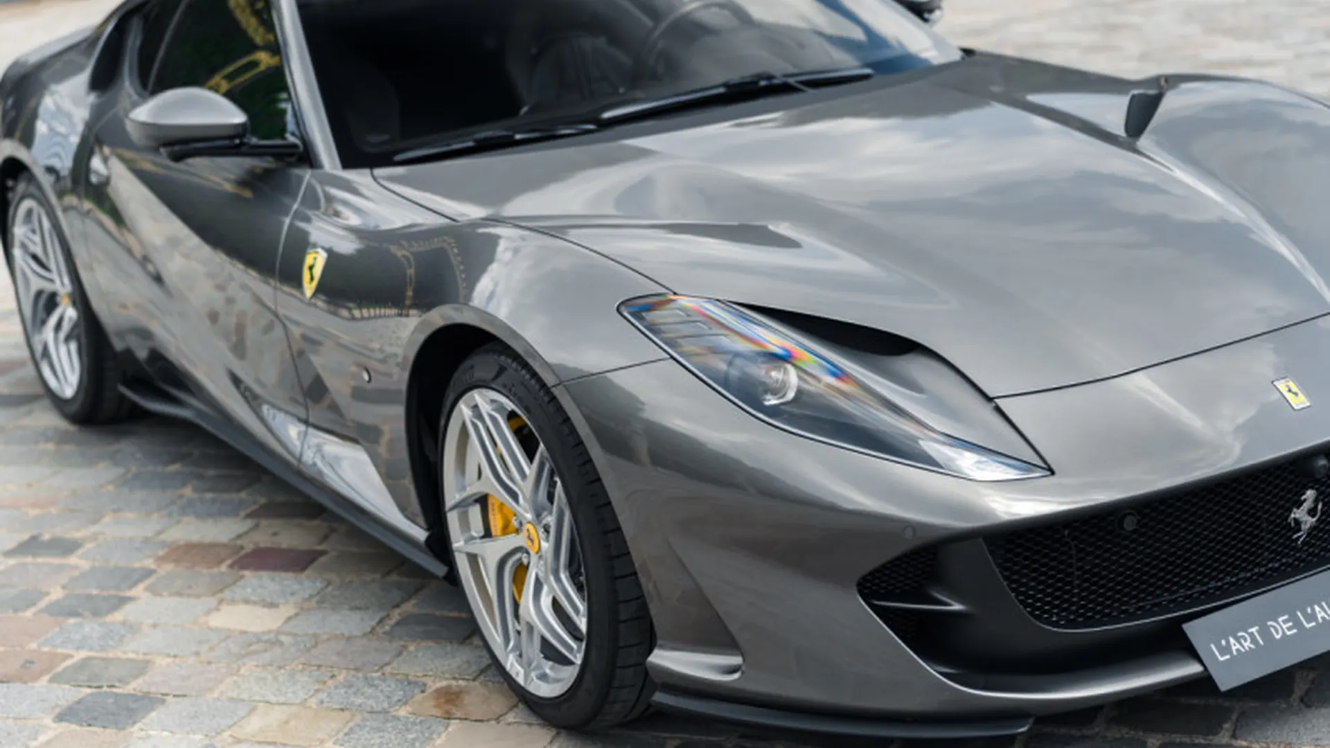 Ferrari 812 — photo 31