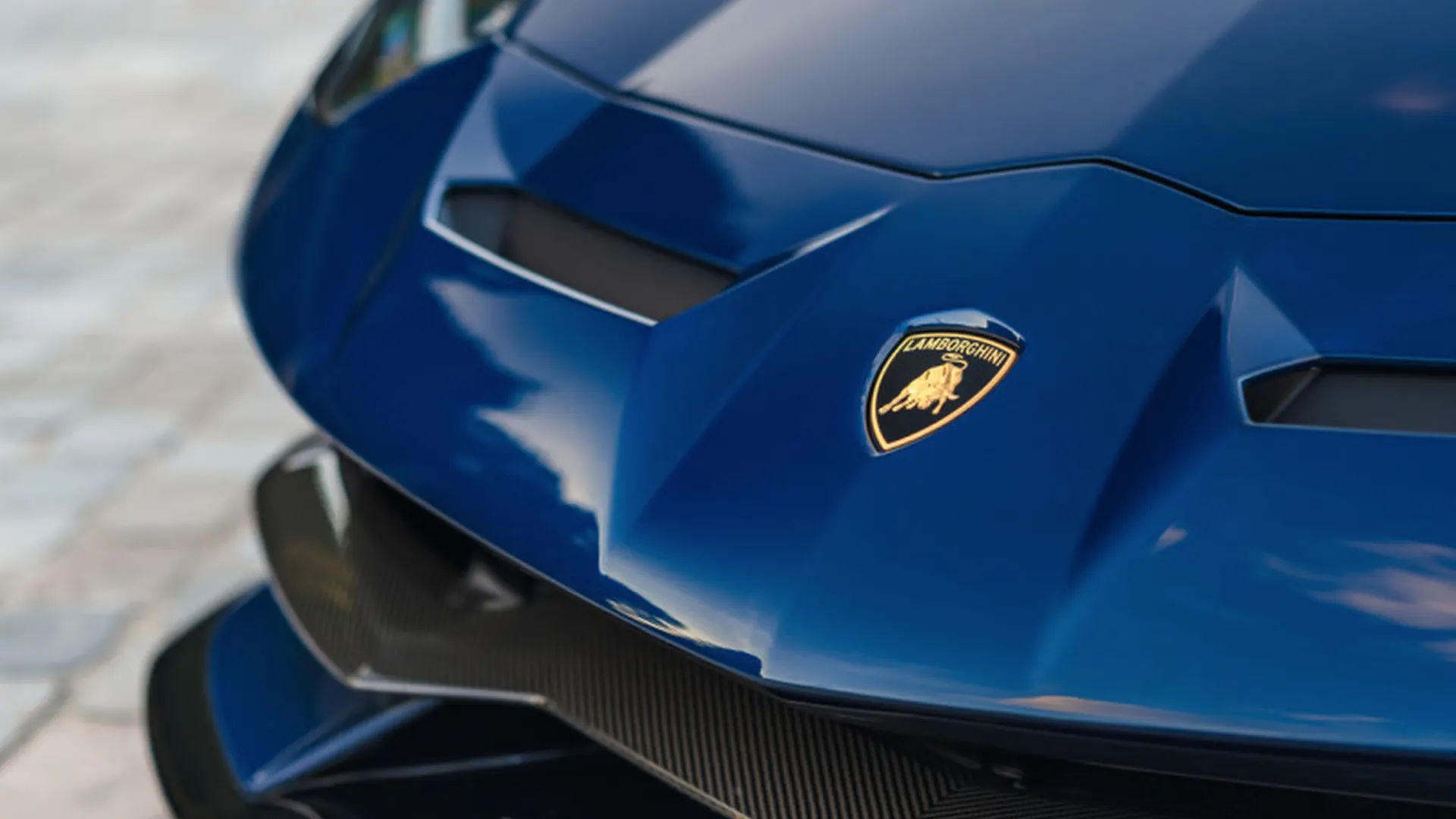 Lamborghini Aventador — photo 36
