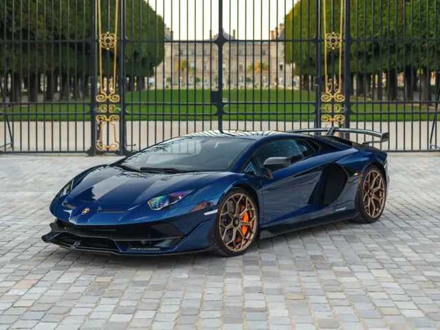 Lamborghini Aventador