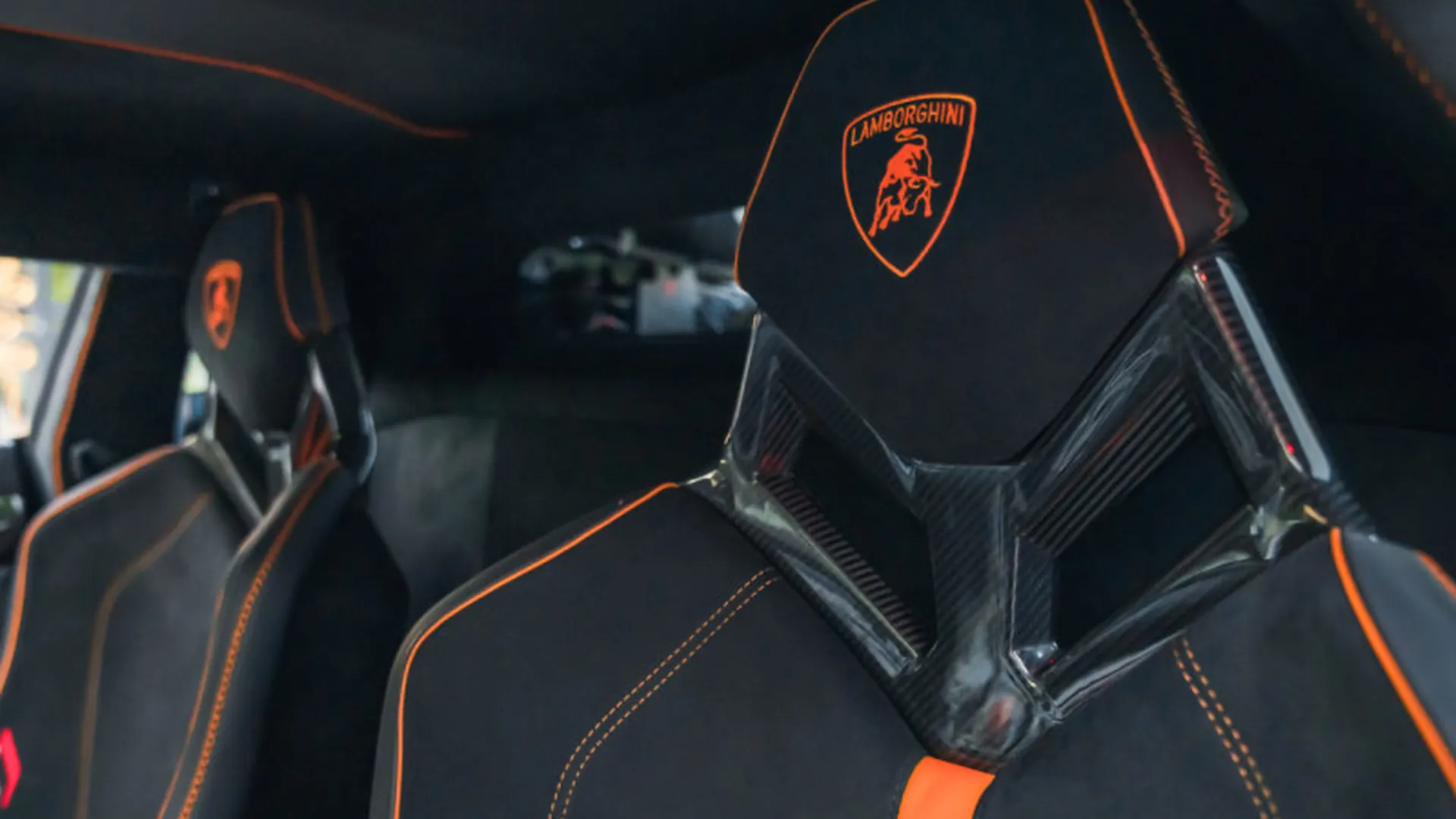 Lamborghini Aventador — photo 15