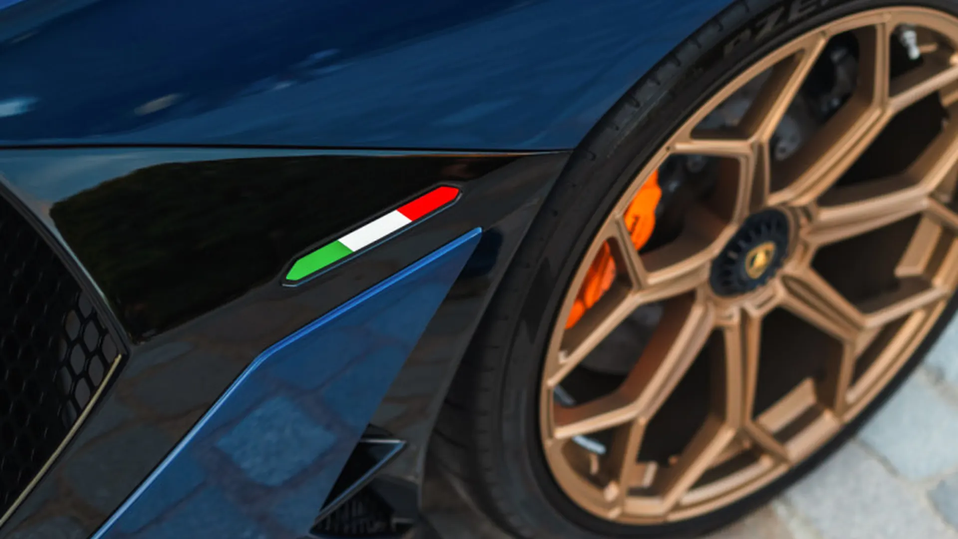 Lamborghini Aventador — photo 49