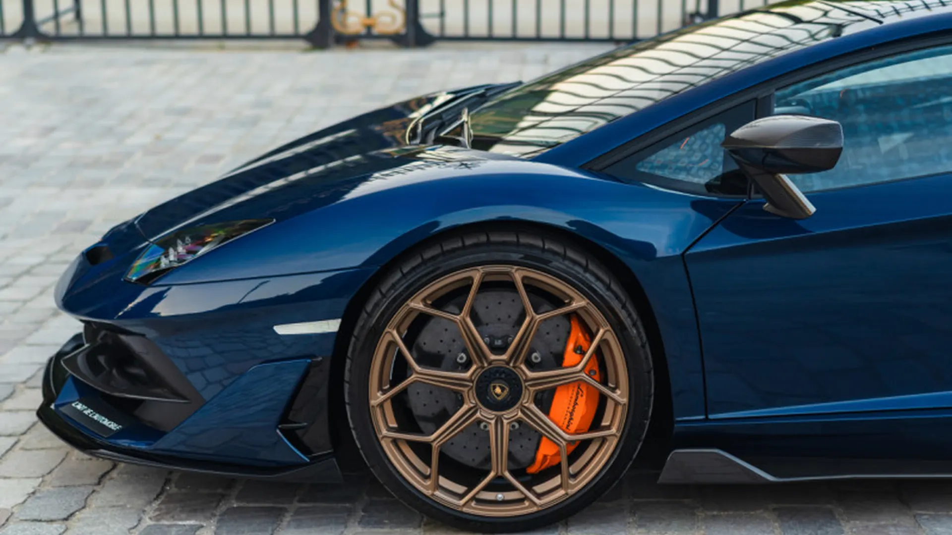 Lamborghini Aventador — photo 44