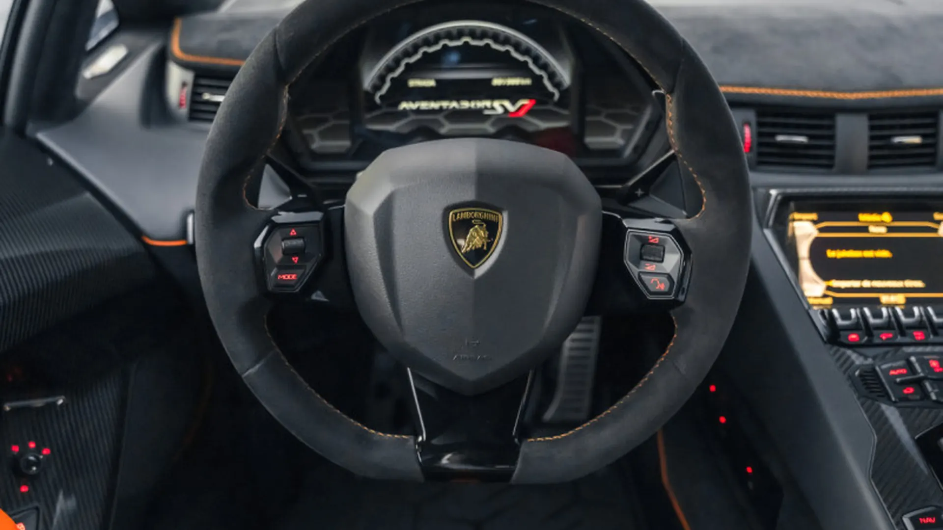 Lamborghini Aventador — photo 17