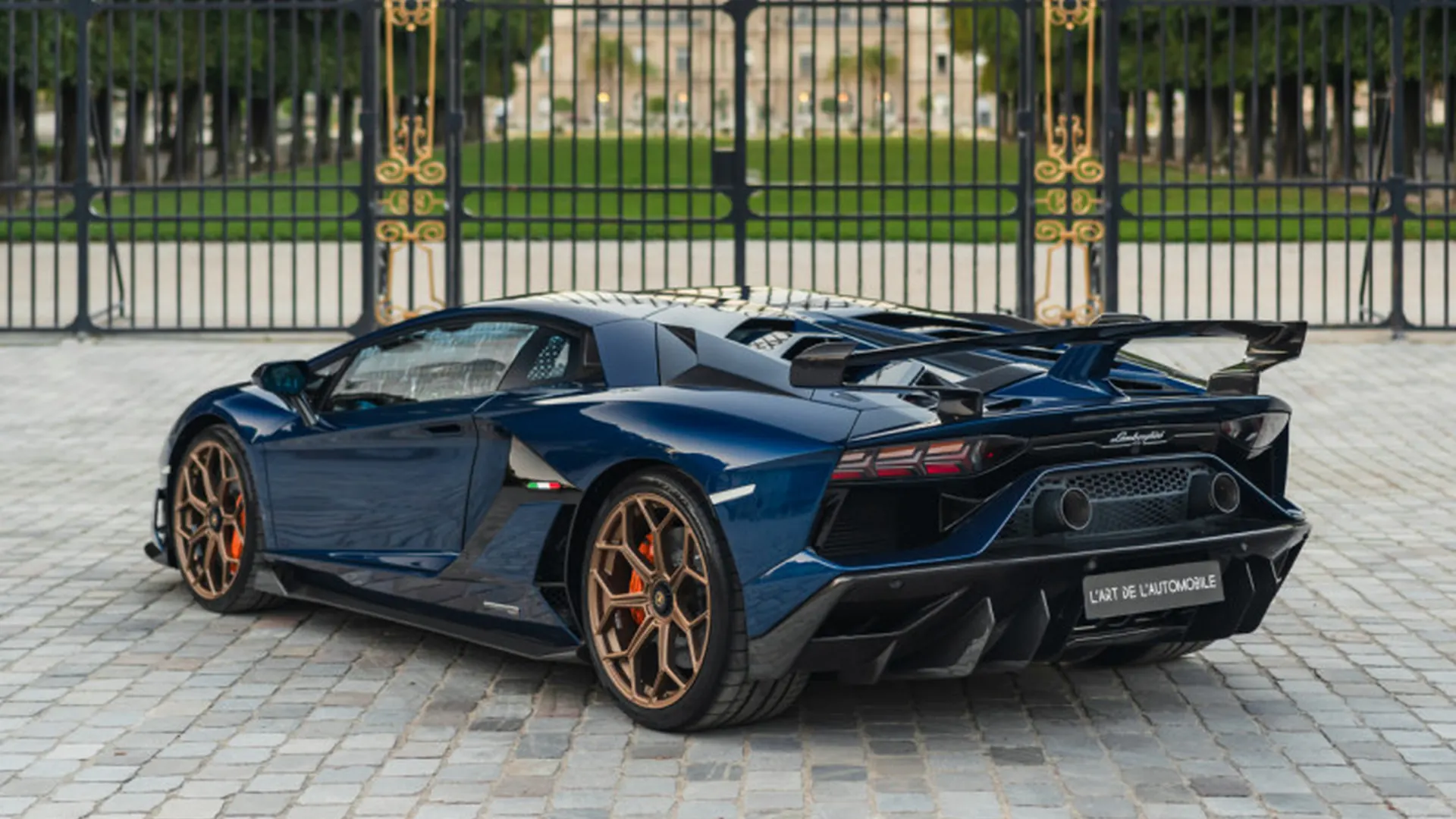 Lamborghini Aventador — photo 5