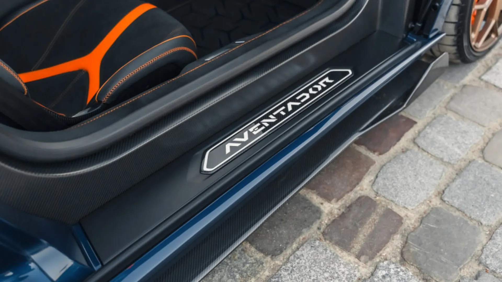 Lamborghini Aventador — photo 28