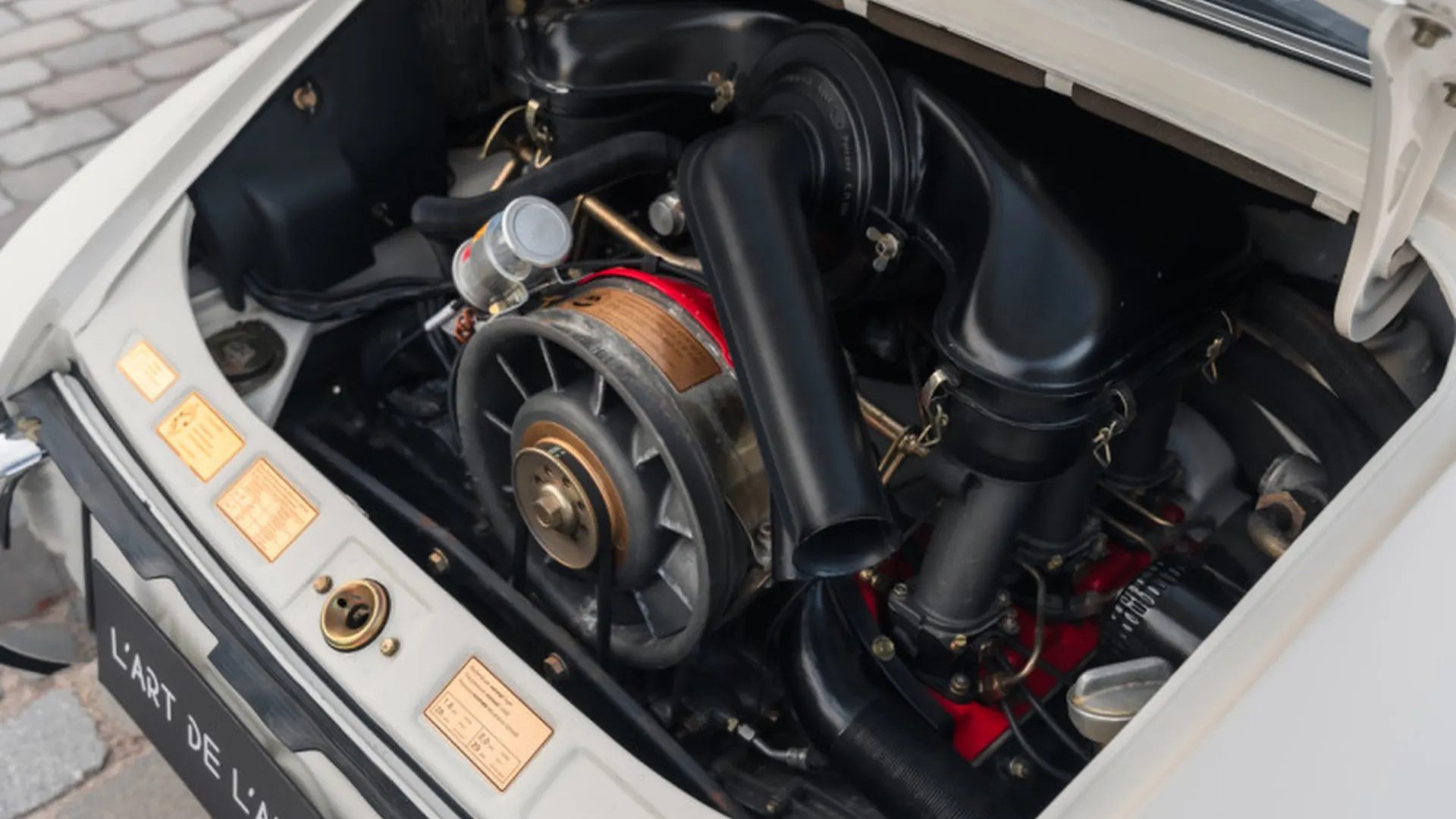 Porsche 911 — photo 43