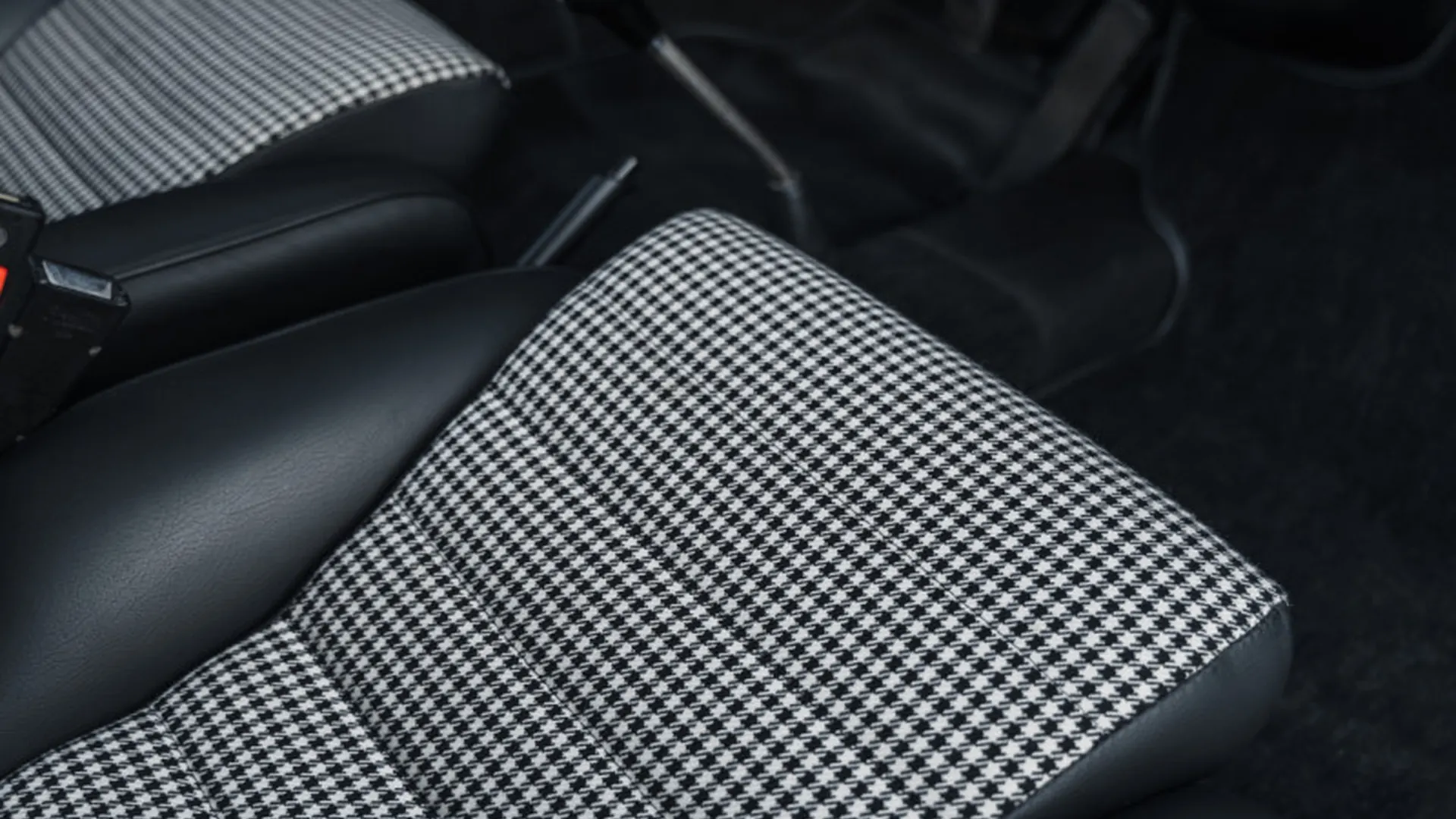 Porsche 911 — photo 26