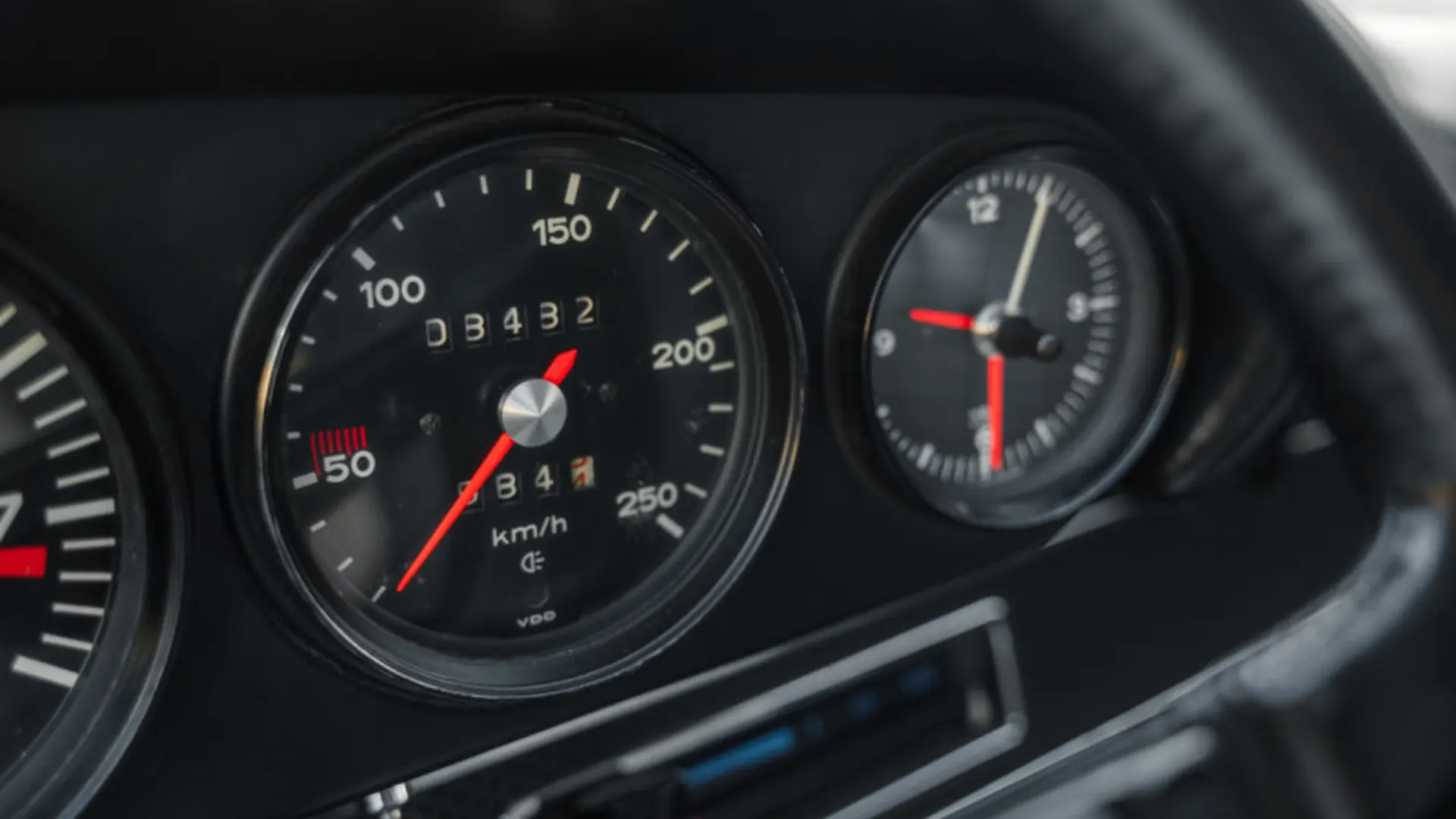 Porsche 911 — photo 18