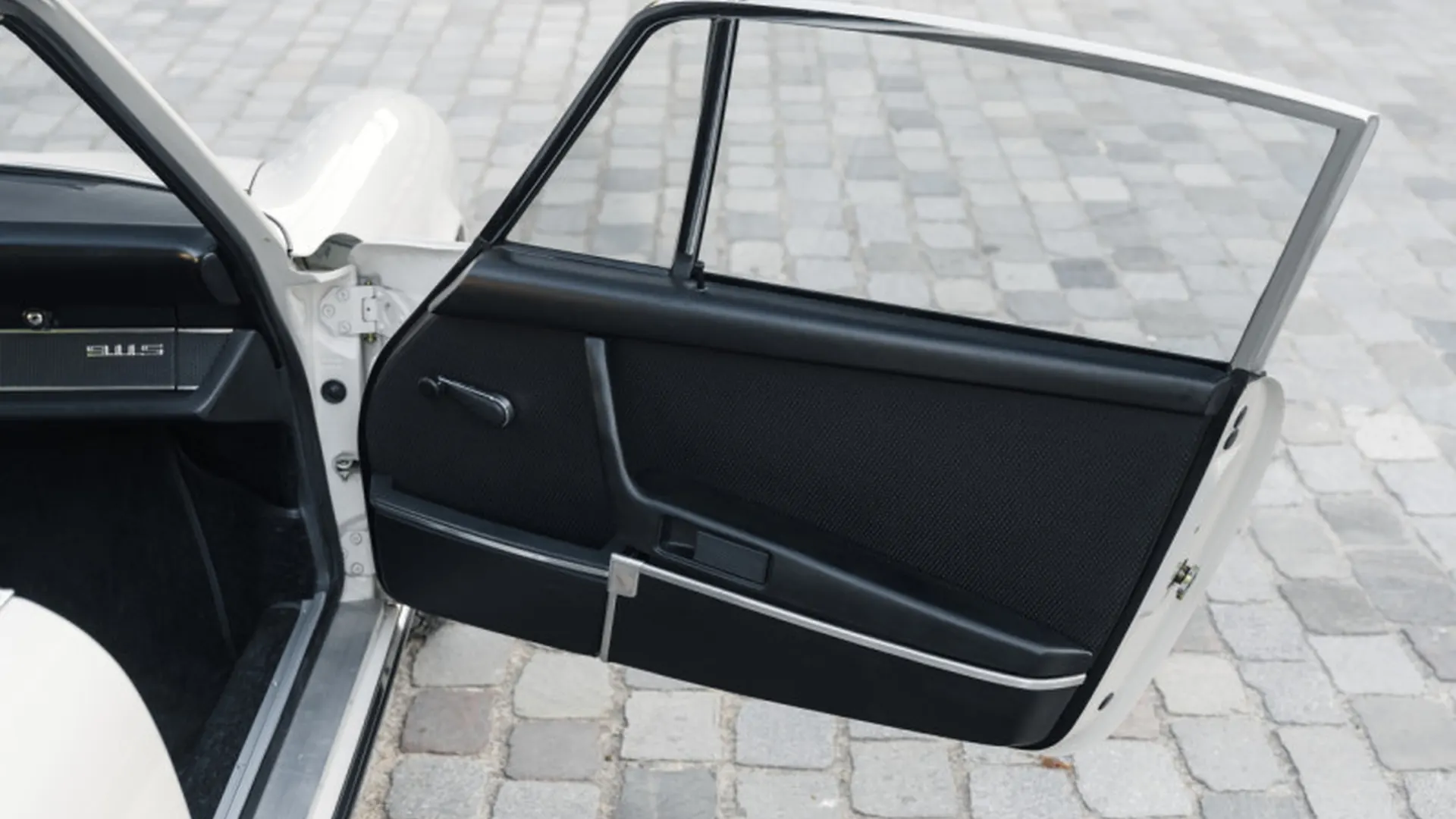 Porsche 911 — photo 35