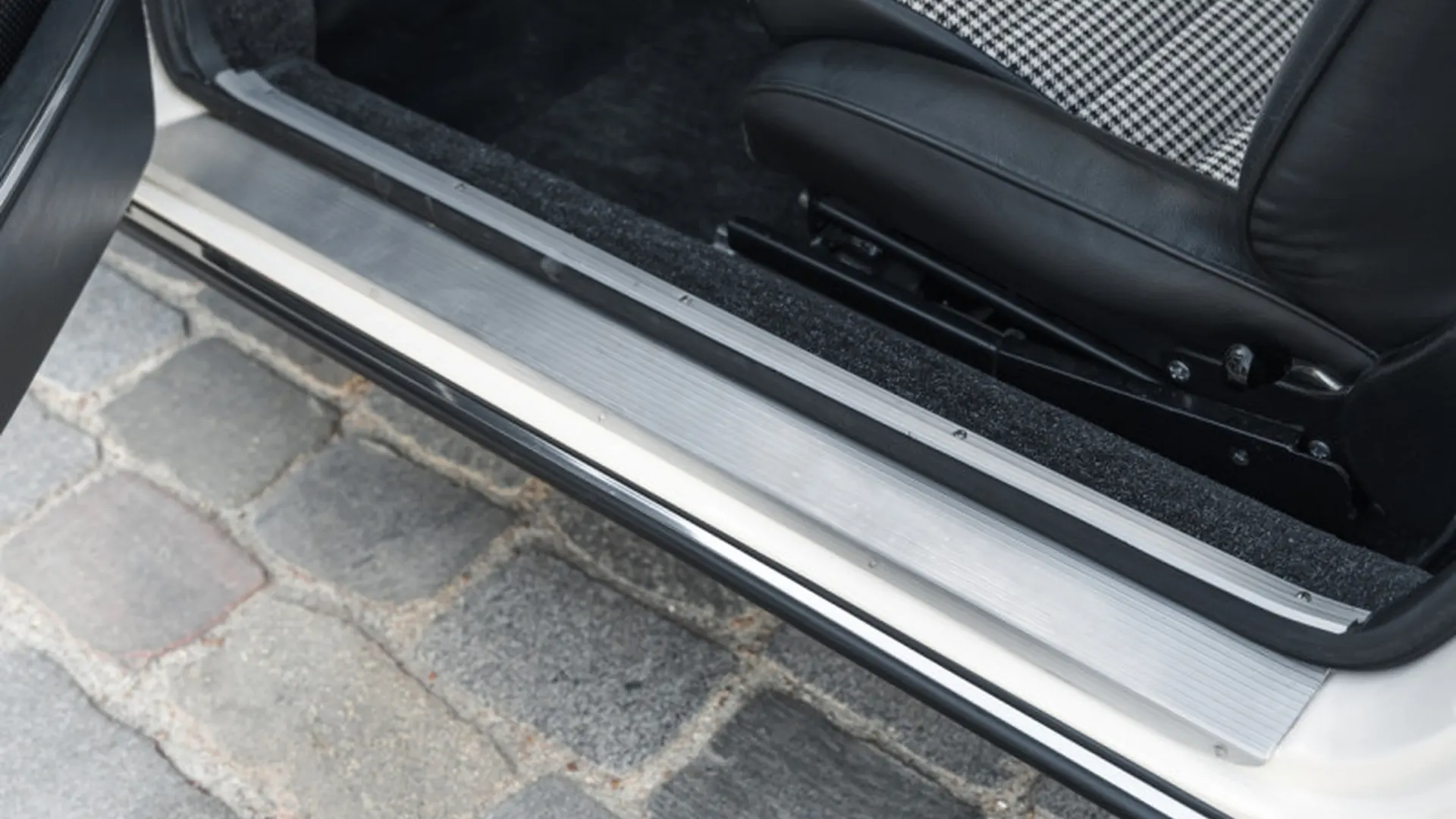 Porsche 911 — photo 15