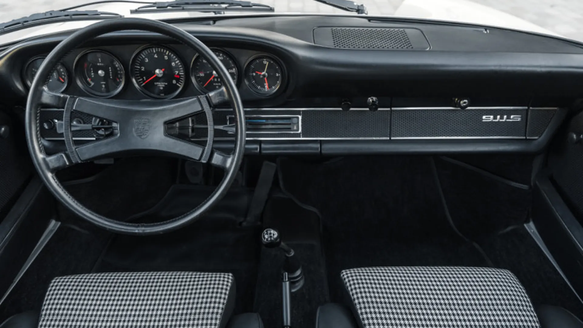 Porsche 911 — photo 8