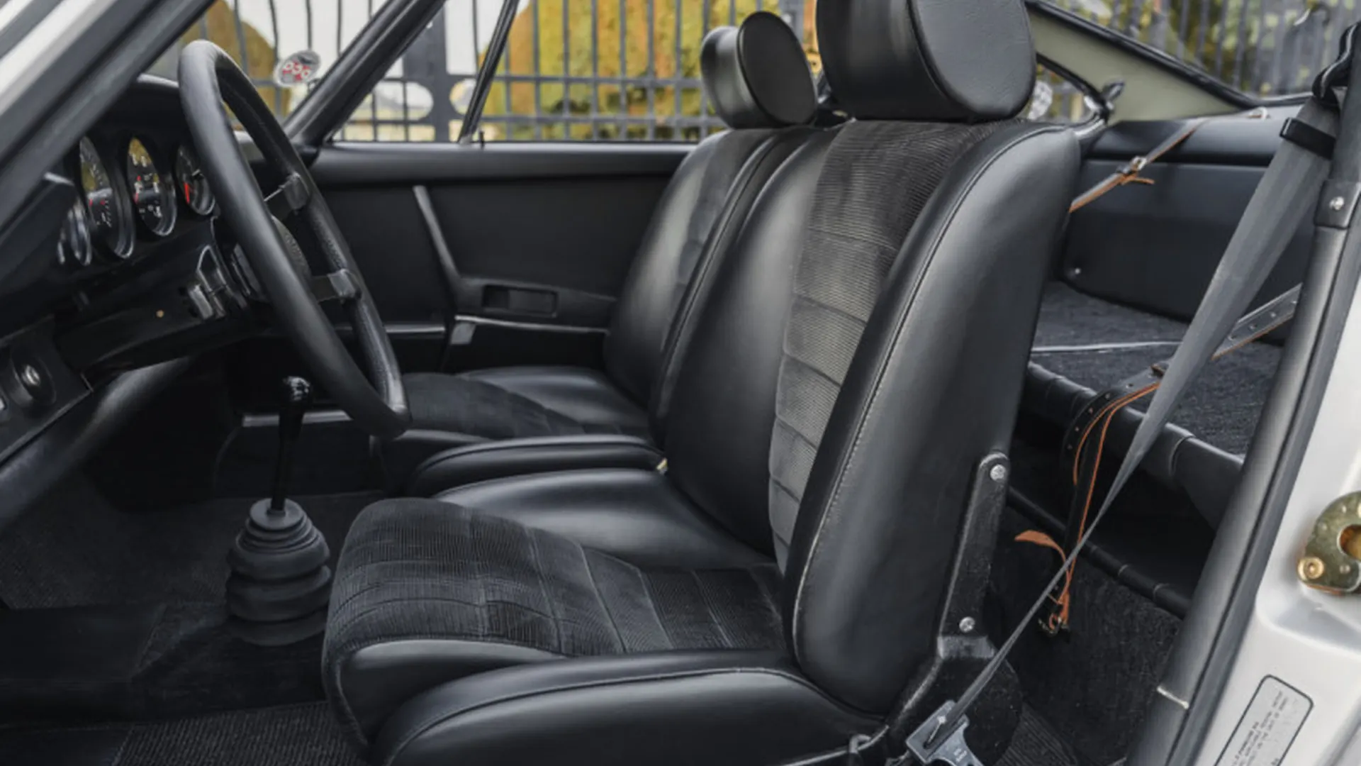 Porsche 911 — photo 10
