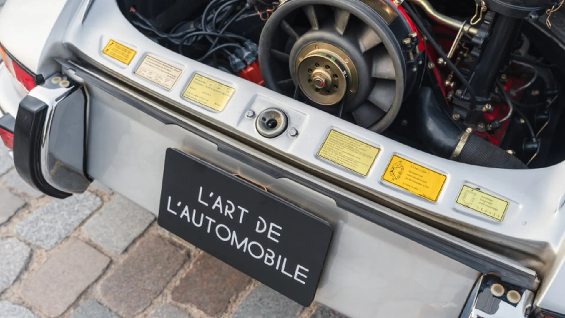Porsche 911 — photo 37