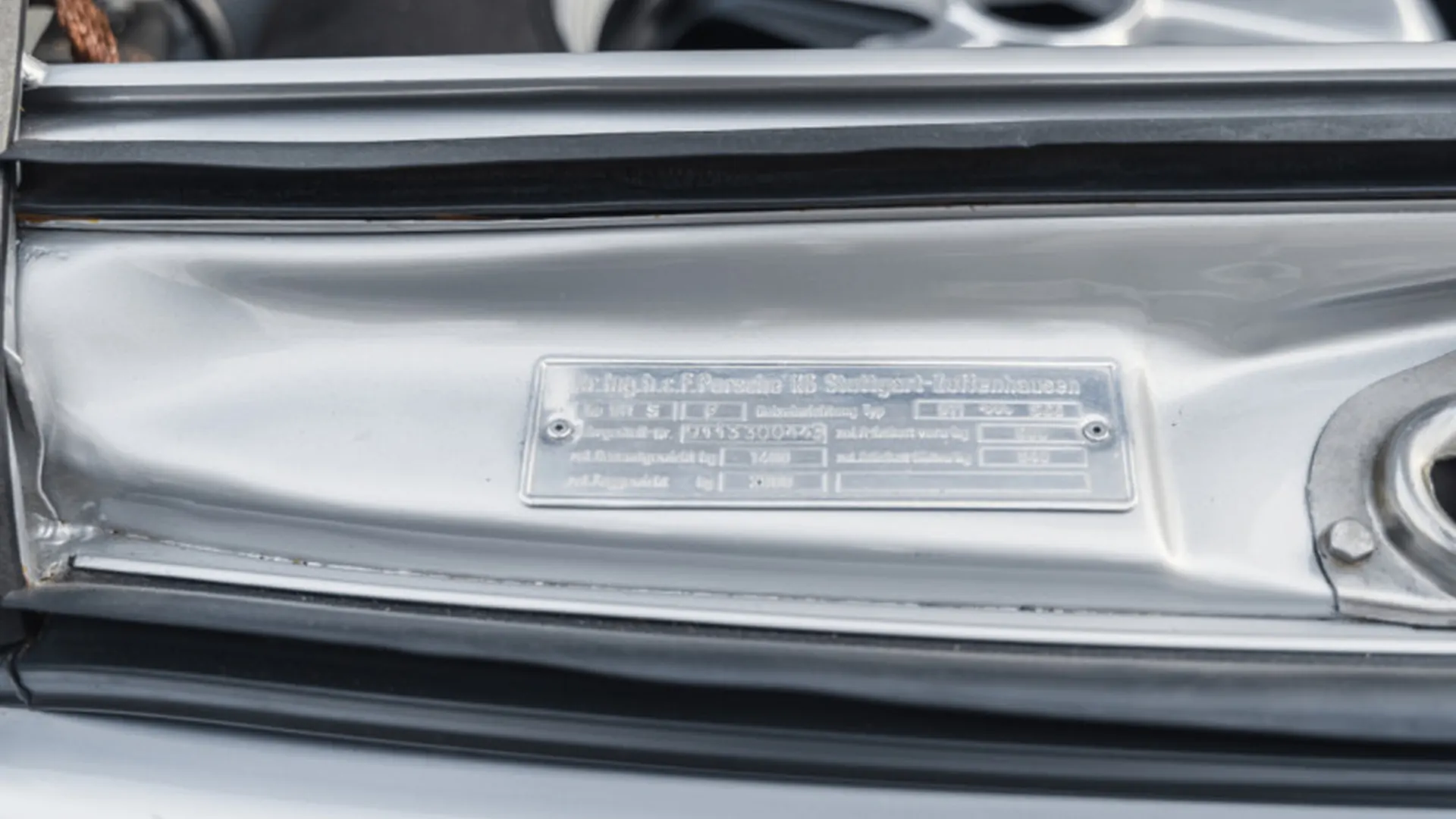 Porsche 911 — photo 29