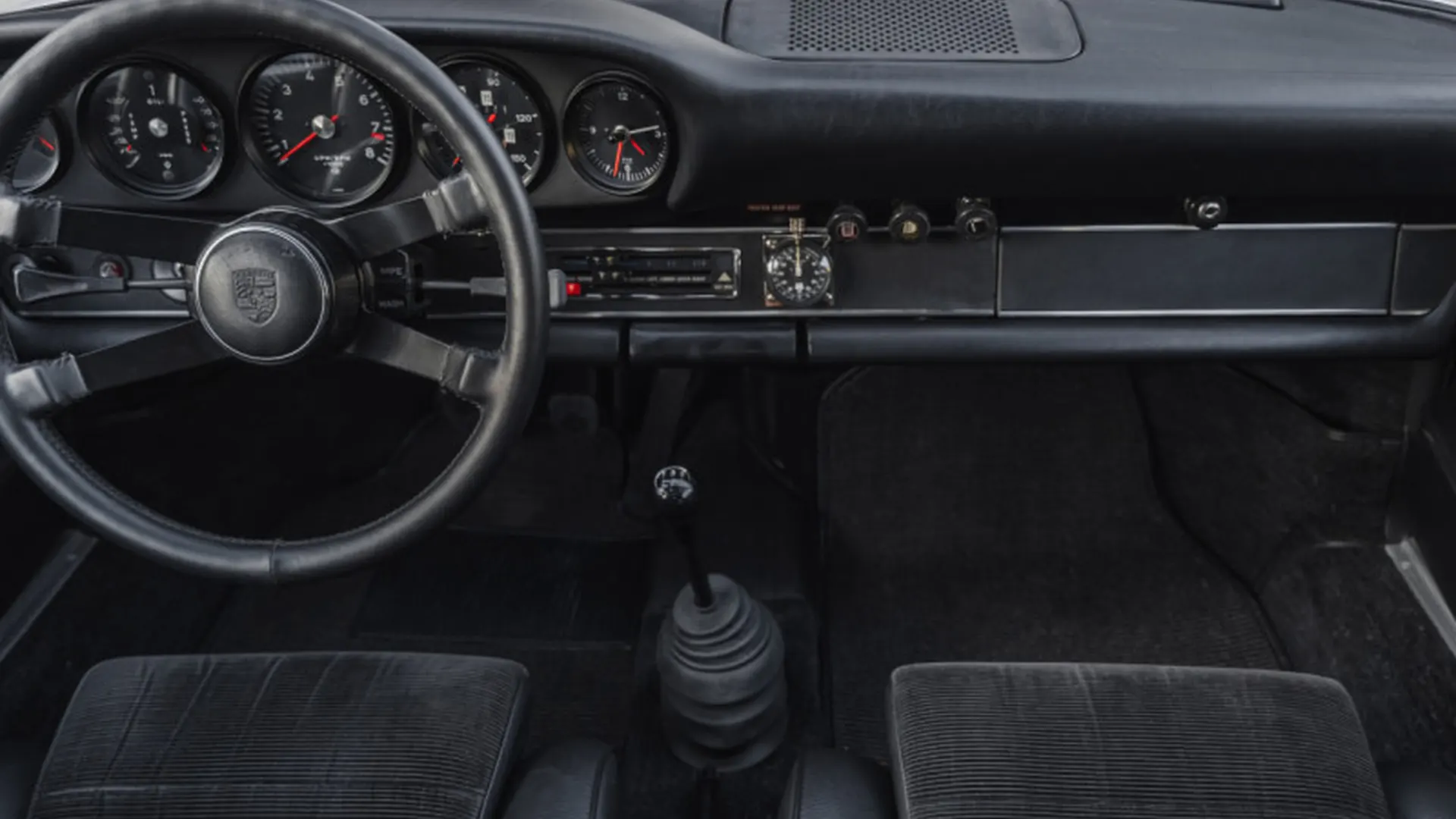 Porsche 911 — photo 8