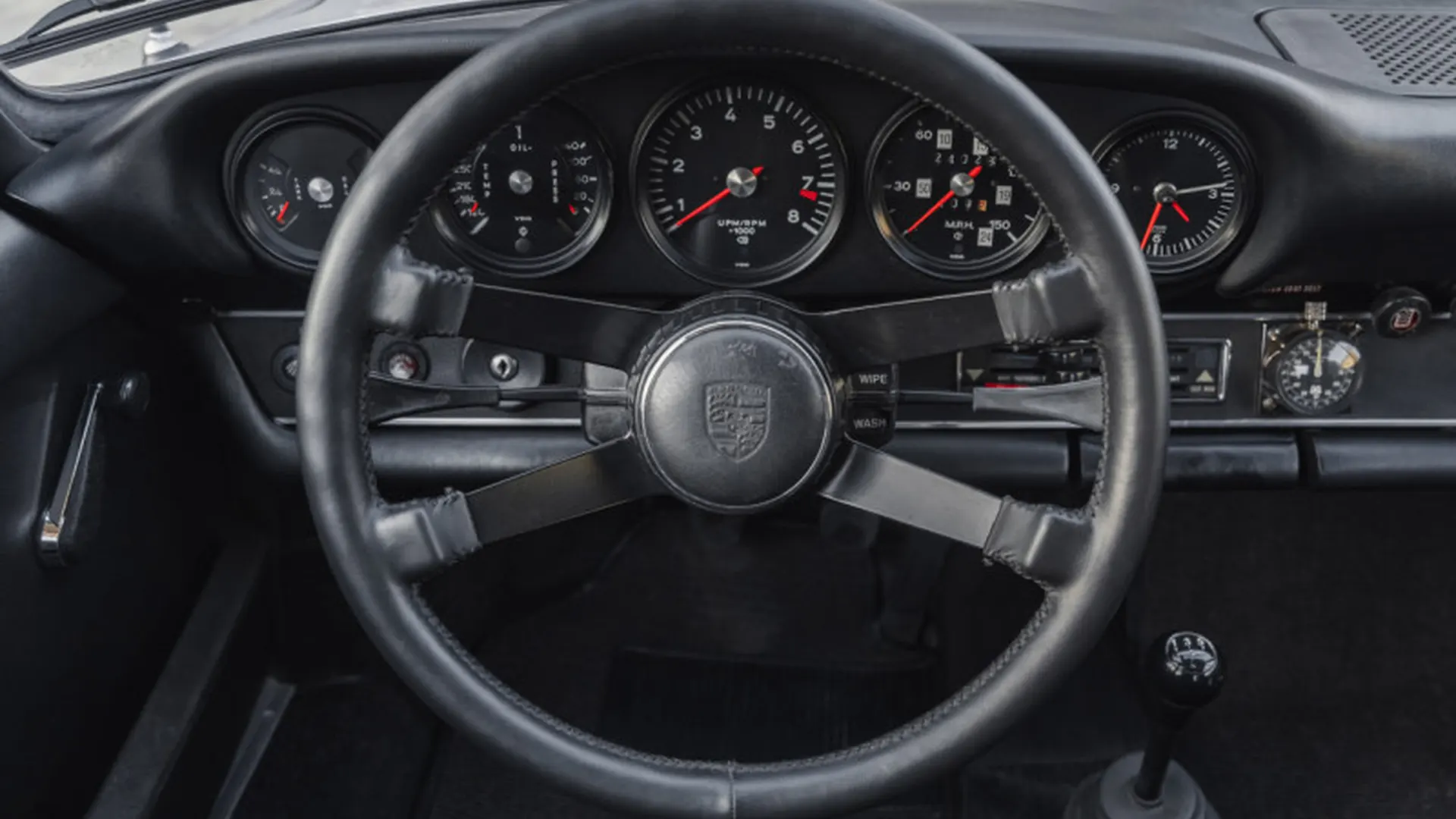 Porsche 911 — photo 15