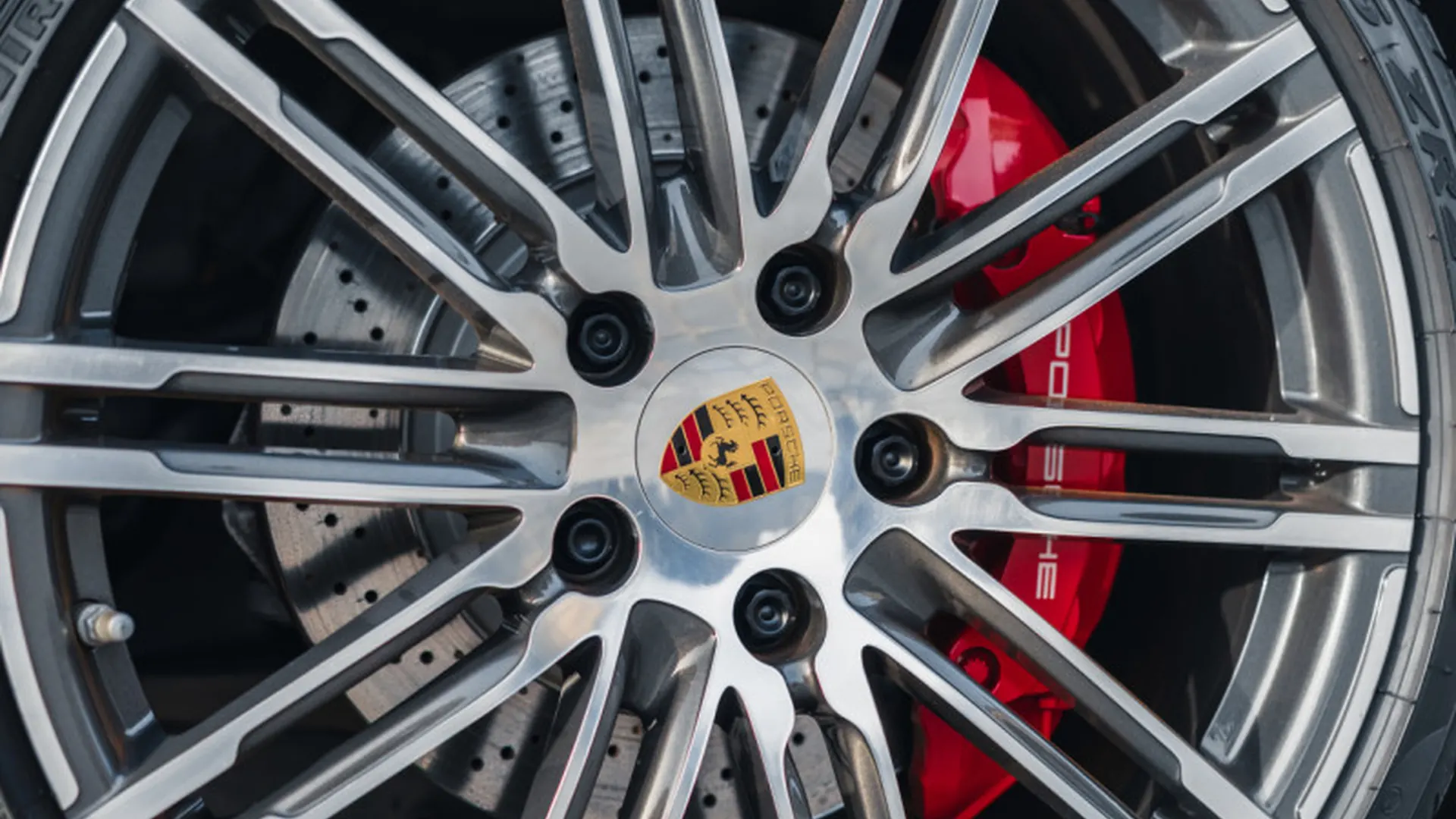 Porsche 991 — photo 42