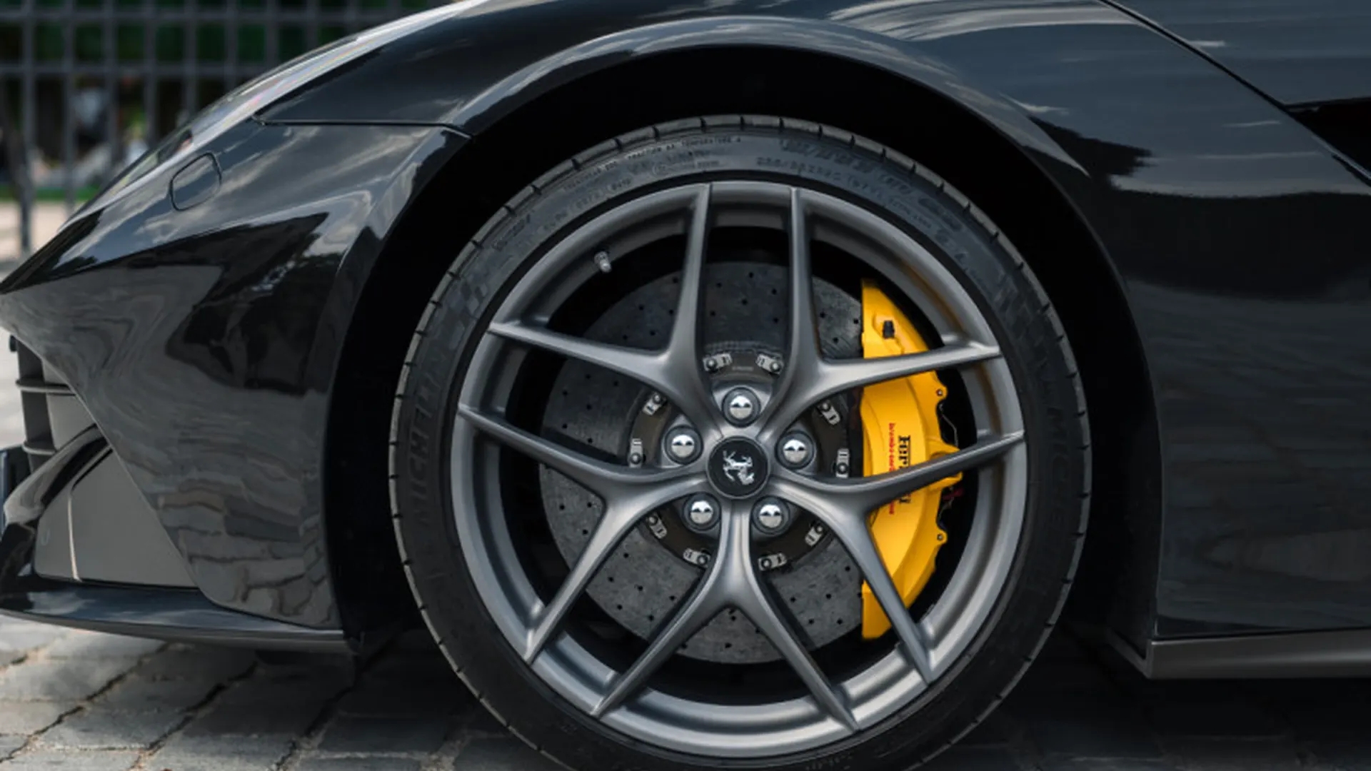 Ferrari F12 — photo 6