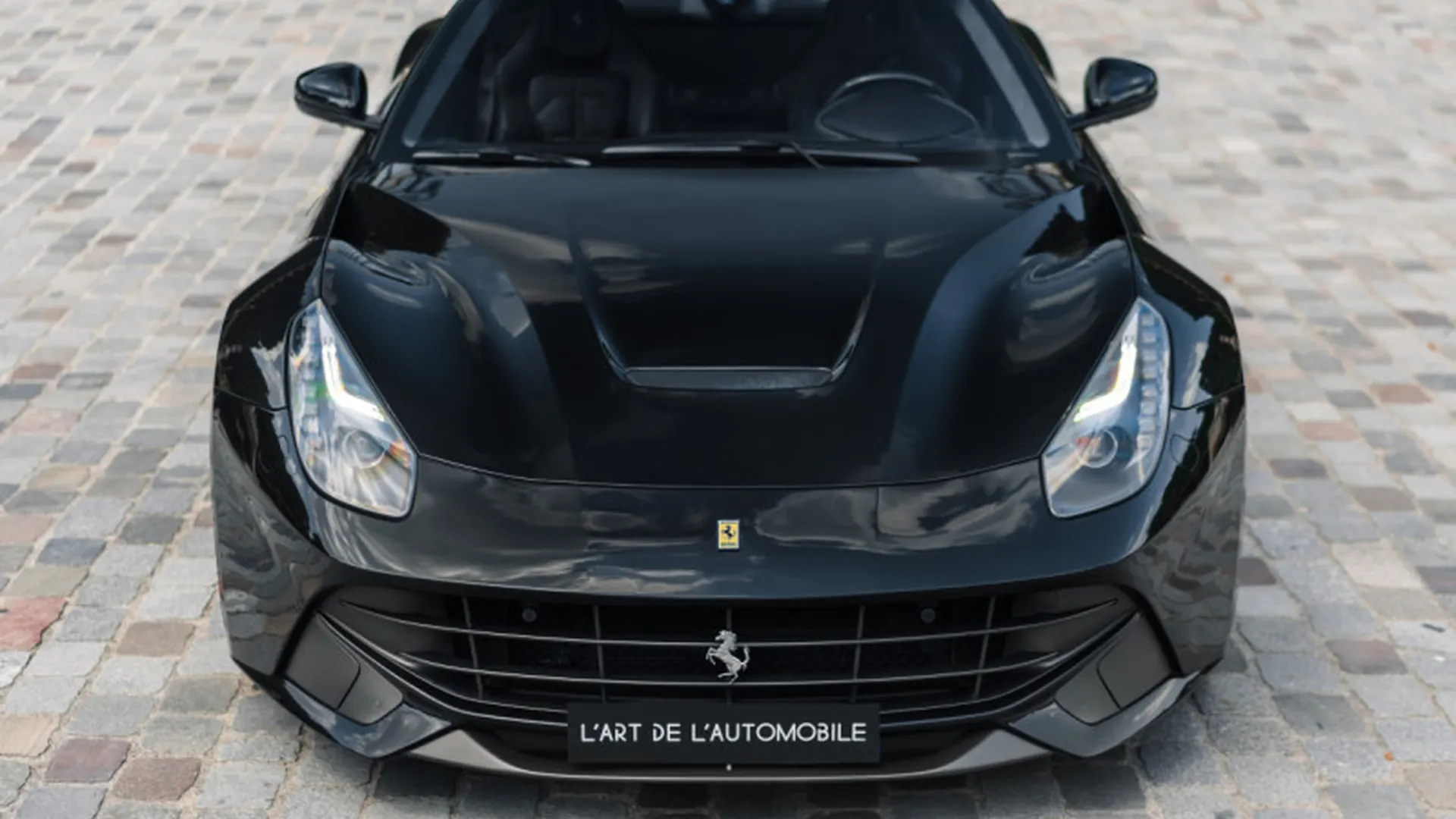 Ferrari F12 — photo 4