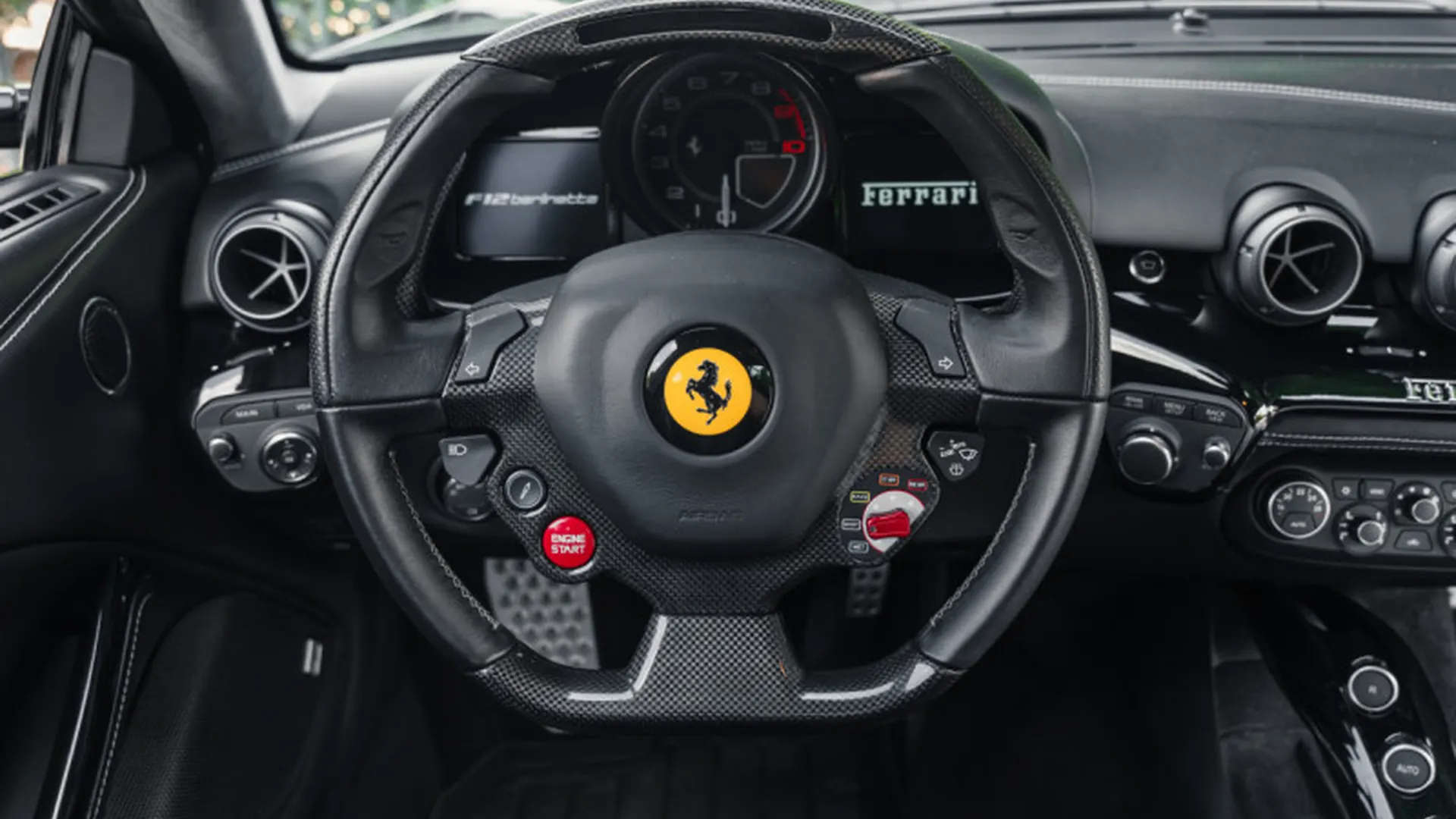 Ferrari F12 — photo 14