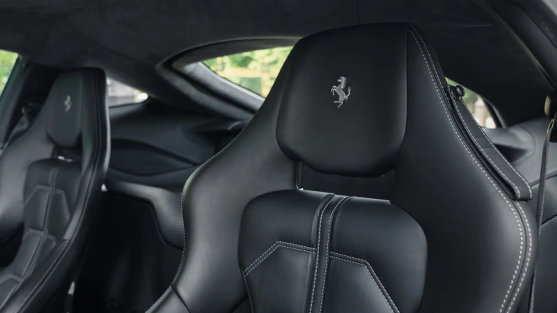 Ferrari F12 — photo 26