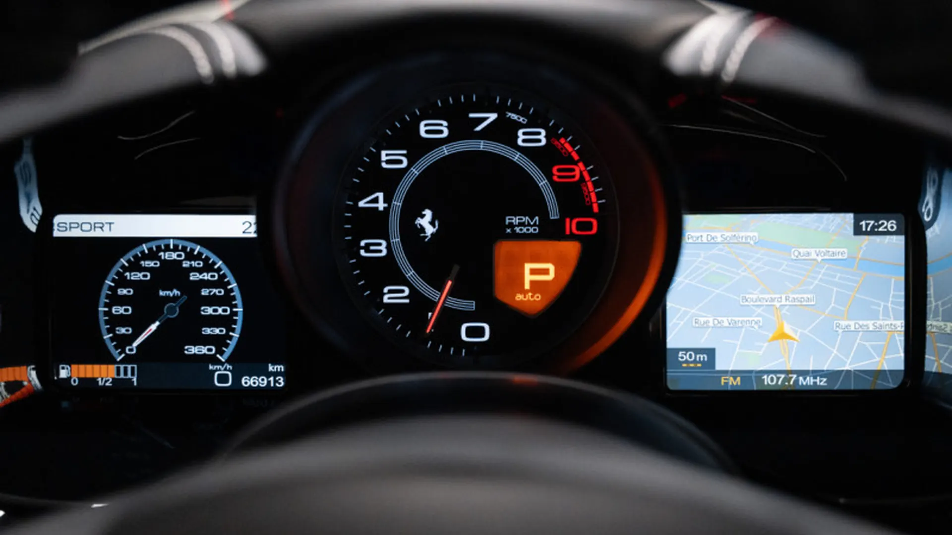 Ferrari F12 — photo 15