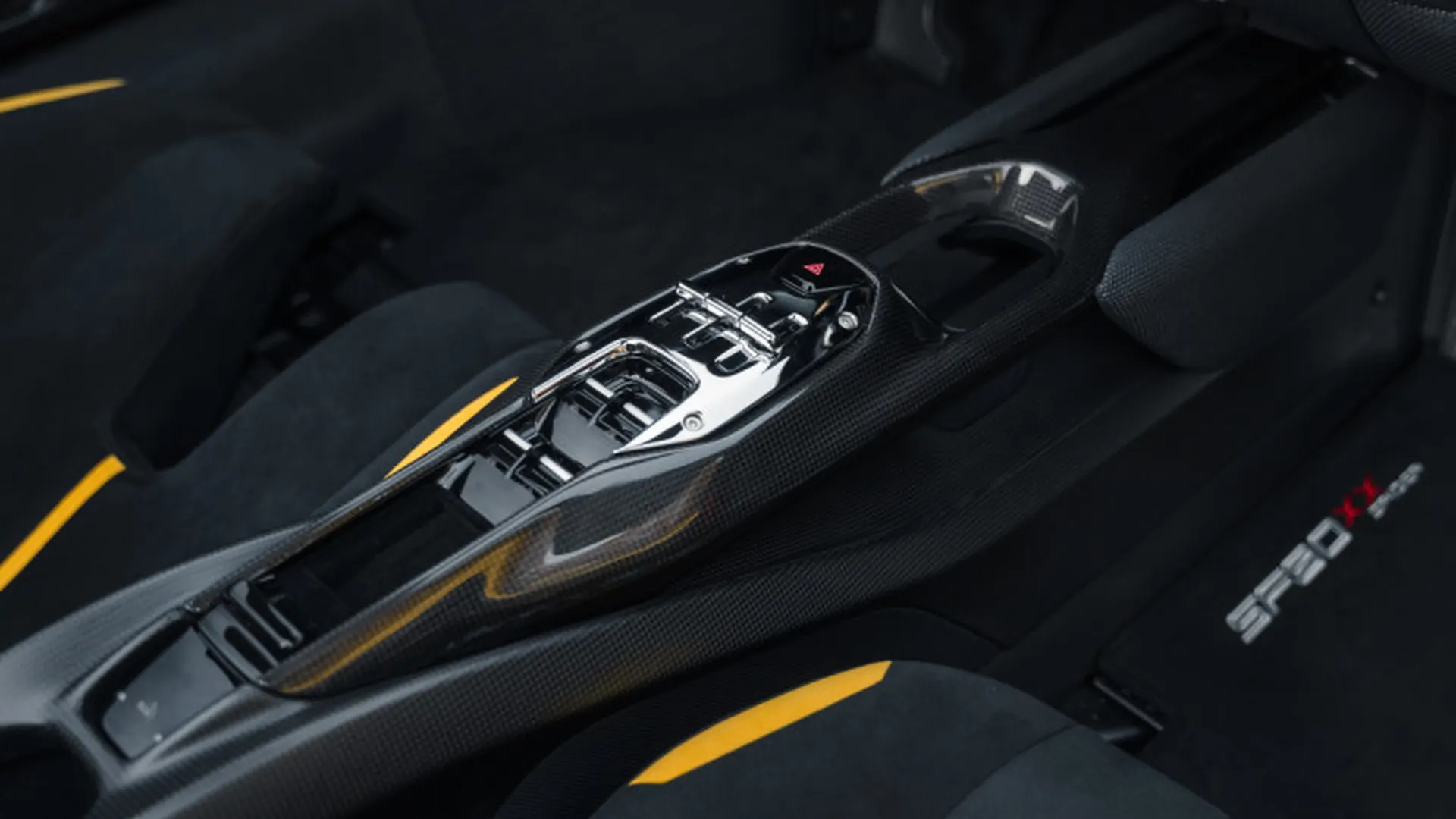 Ferrari SF90 — photo 22