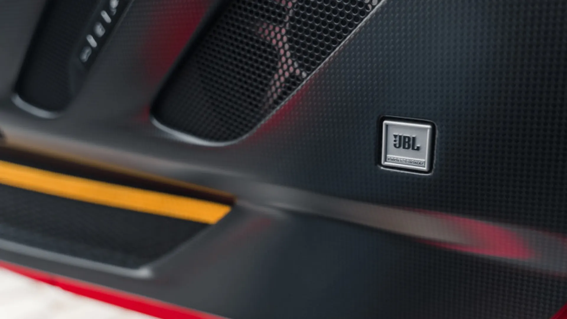 Ferrari SF90 — photo 28