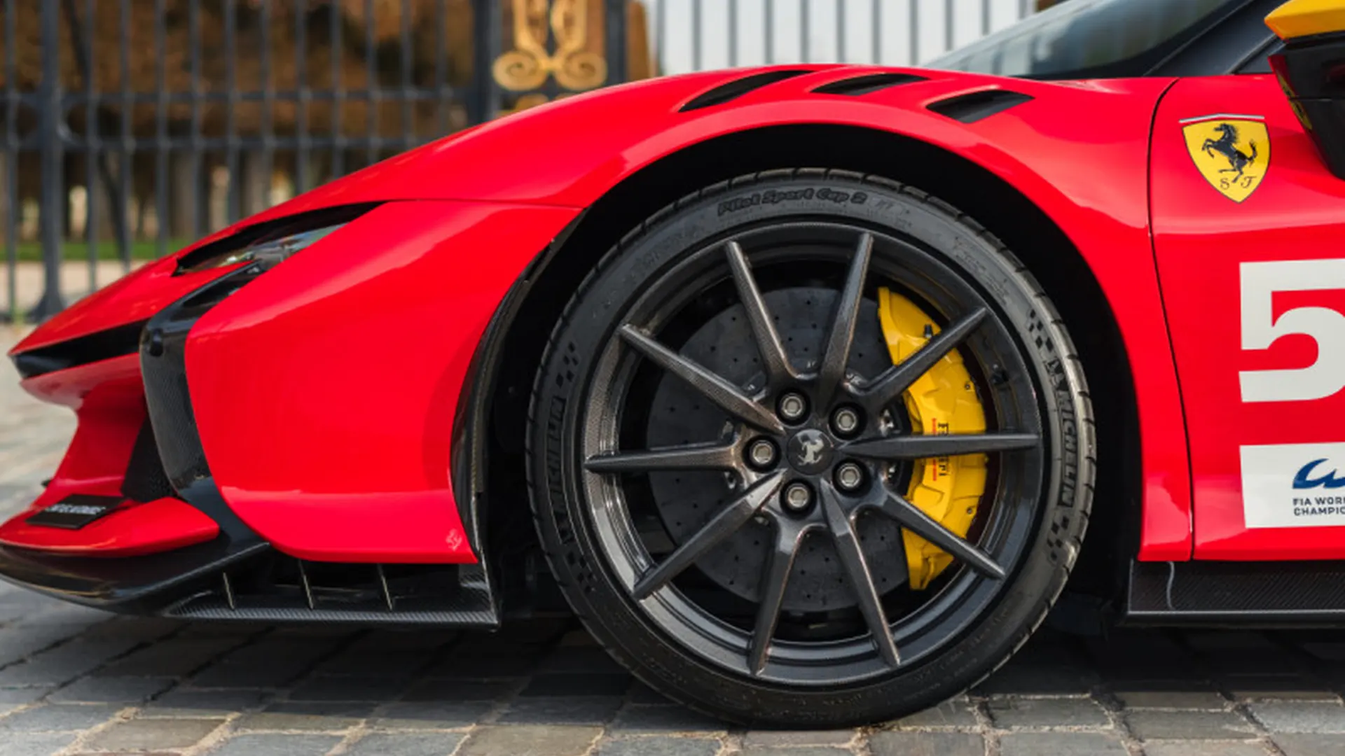 Ferrari SF90 — photo 9