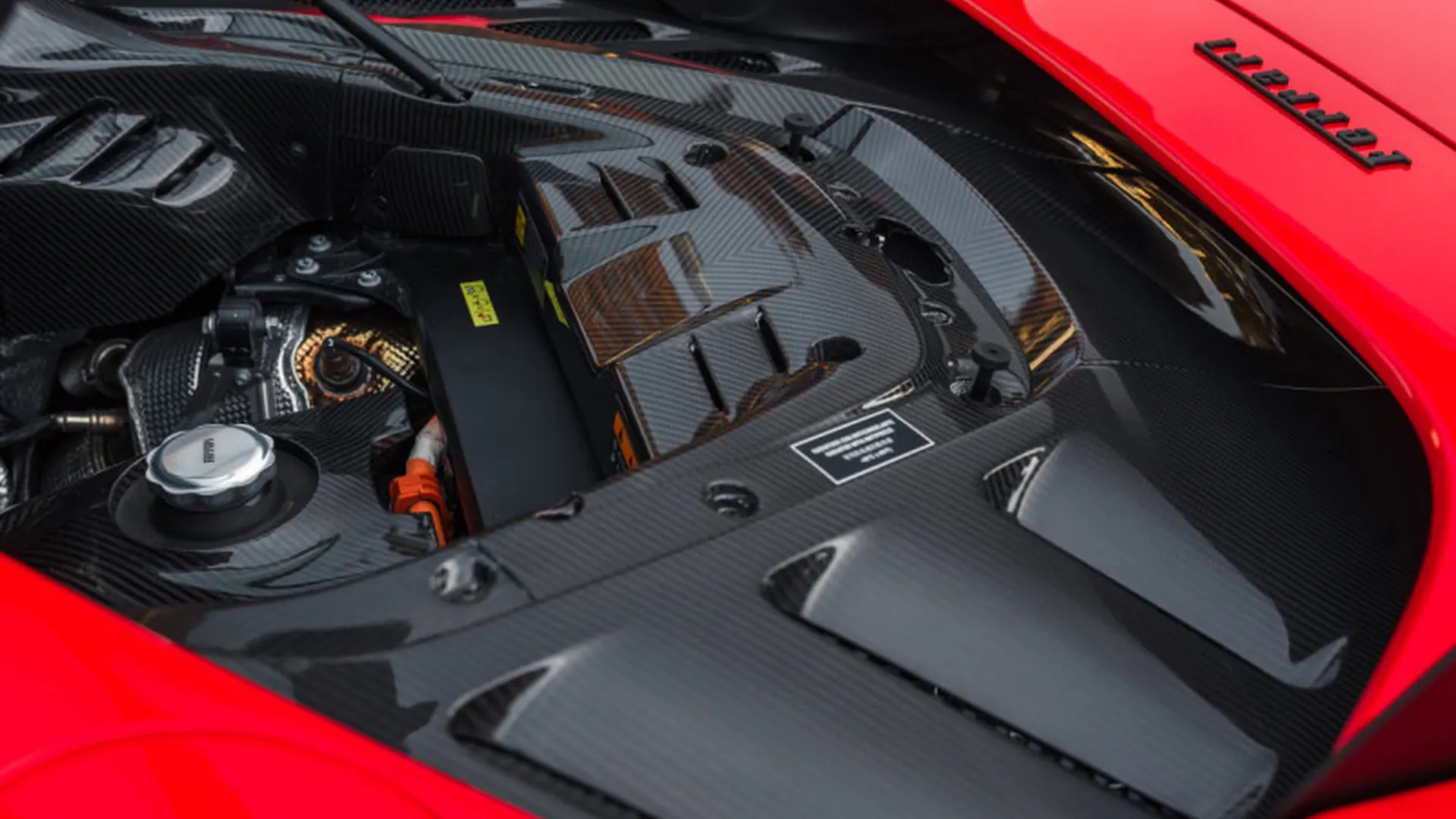 Ferrari SF90 — photo 41