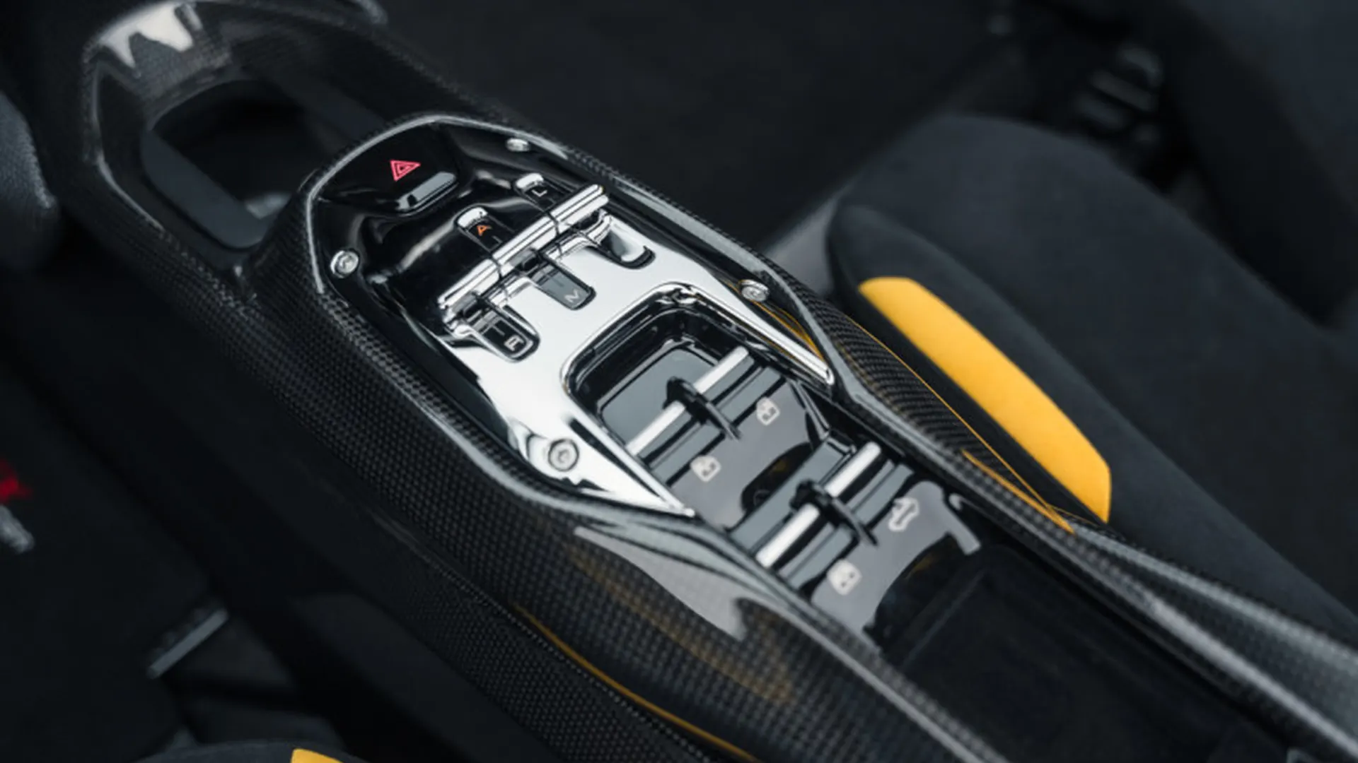 Ferrari SF90 — photo 23