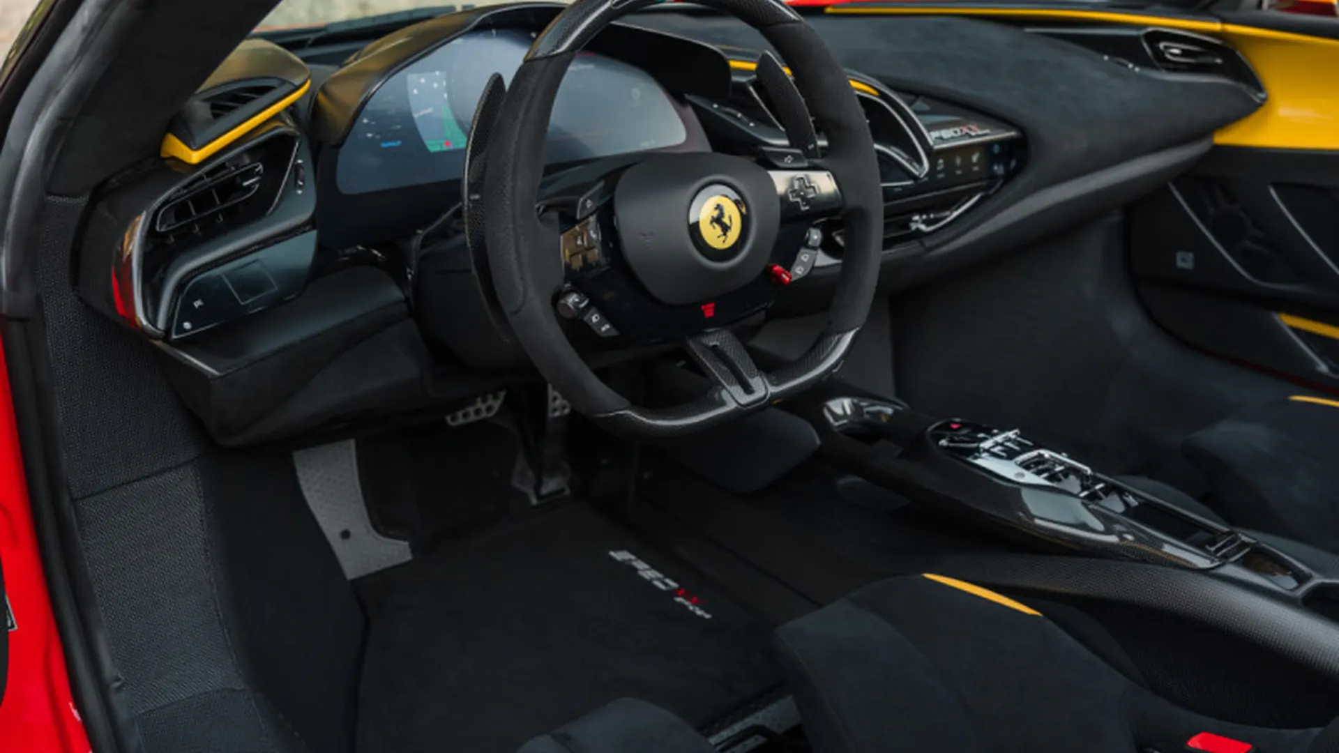Ferrari SF90 — photo 10