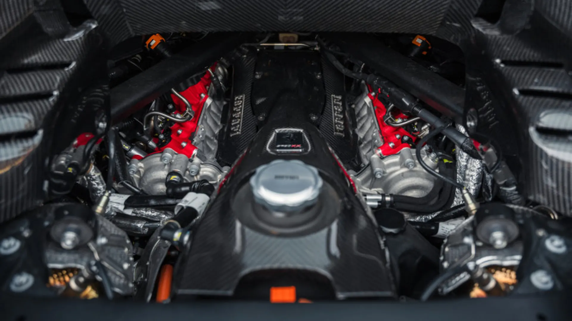 Ferrari SF90 — photo 38