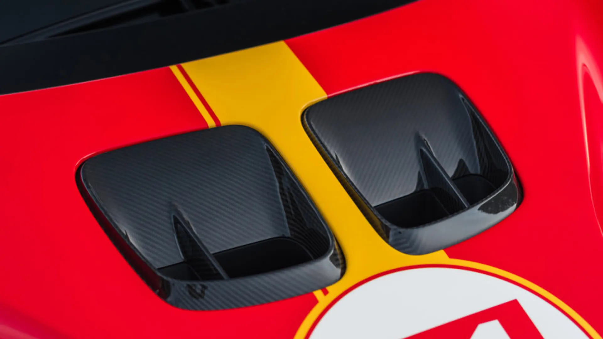 Ferrari SF90 — photo 45