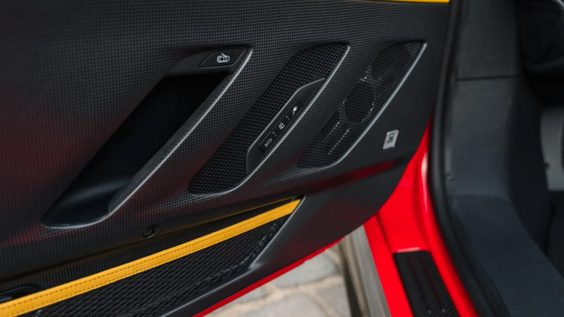 Ferrari SF90 — photo 29