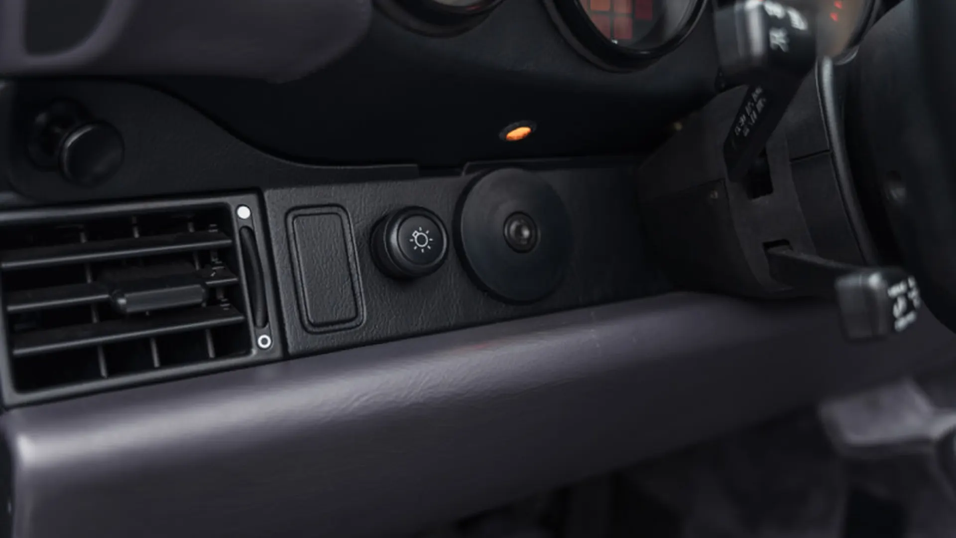 Porsche 993 — photo 25