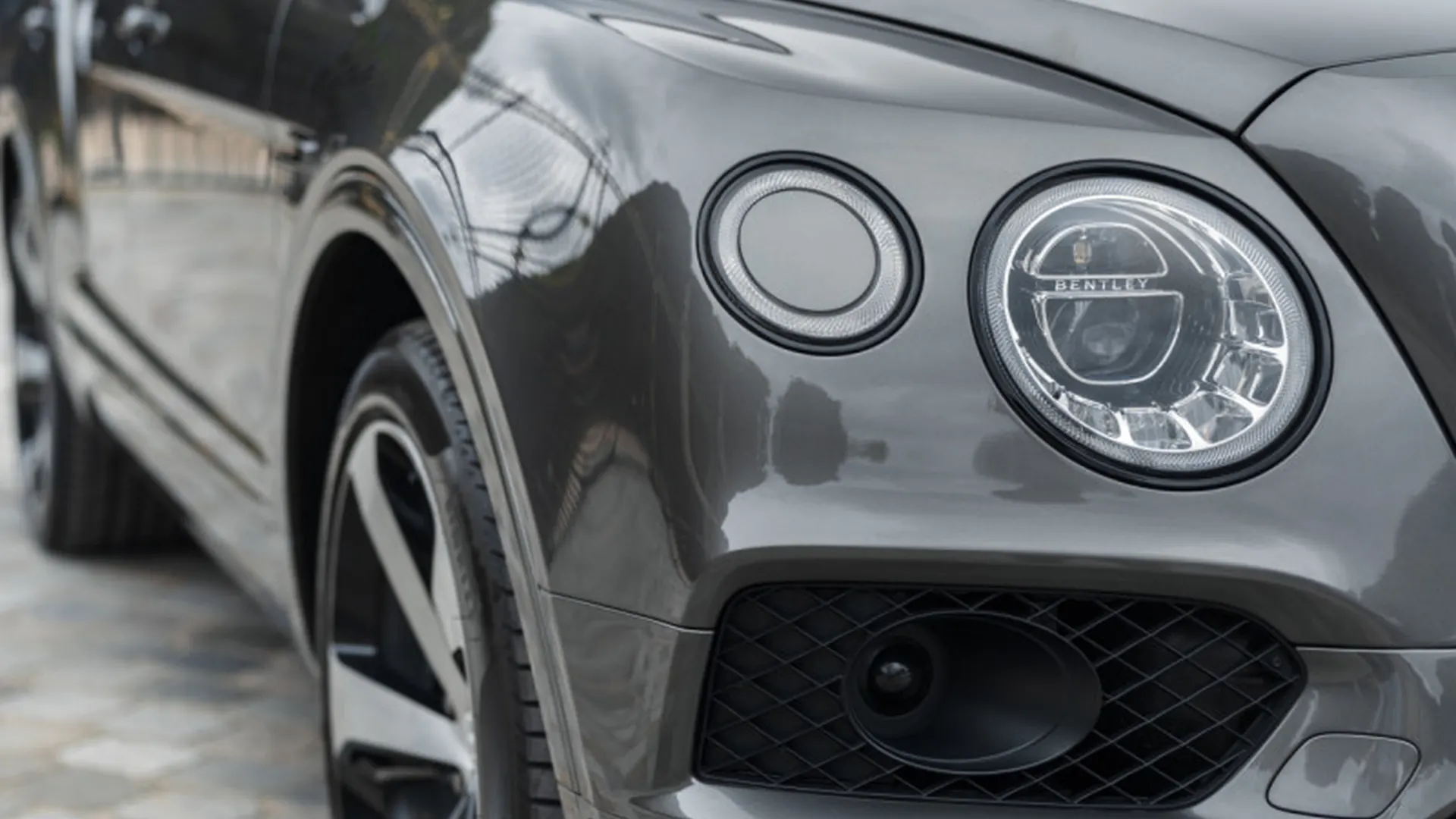 Bentley Bentayga — photo 38
