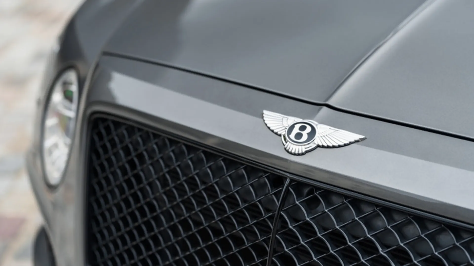 Bentley Bentayga — photo 36