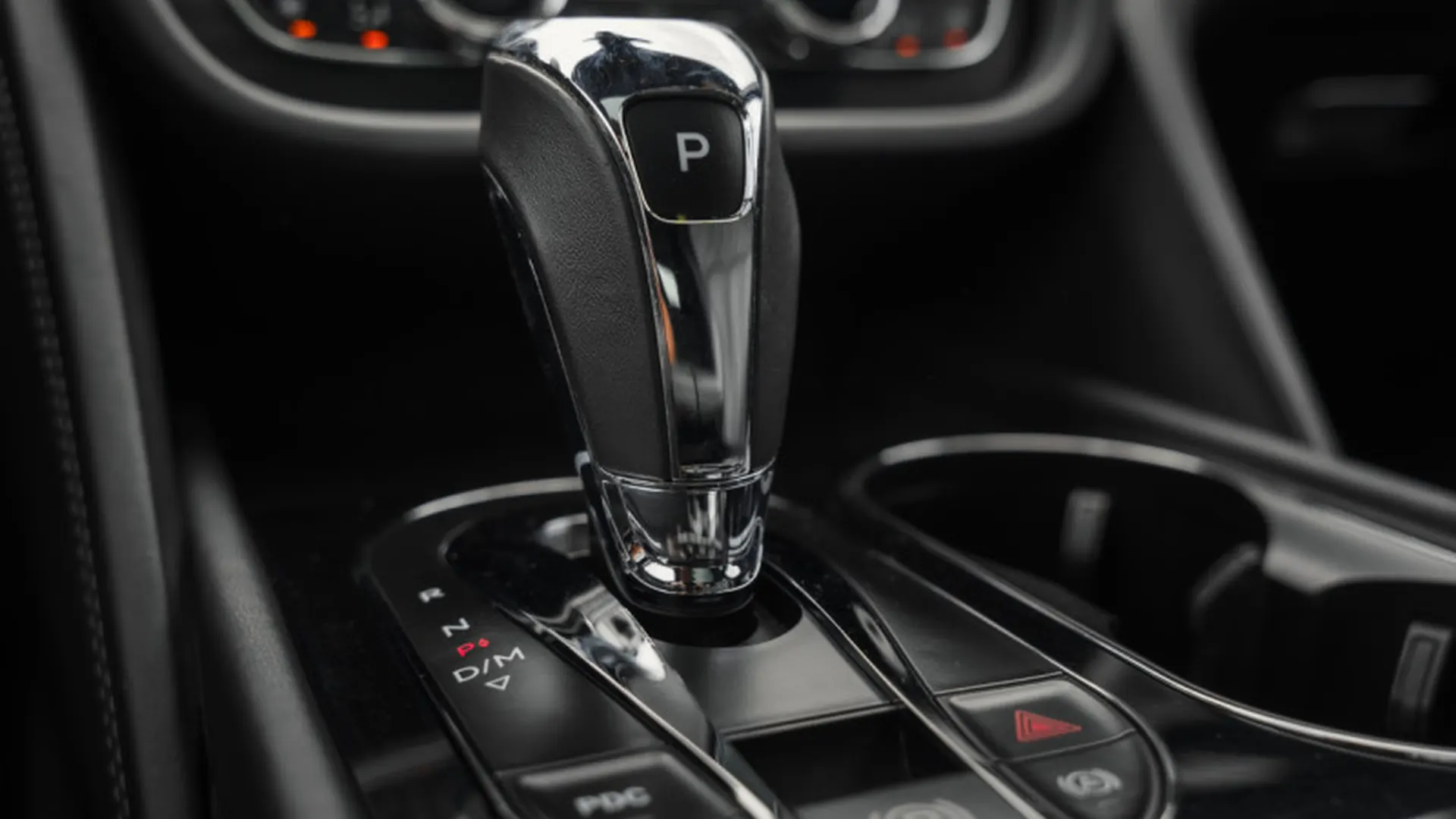 Bentley Bentayga — photo 21