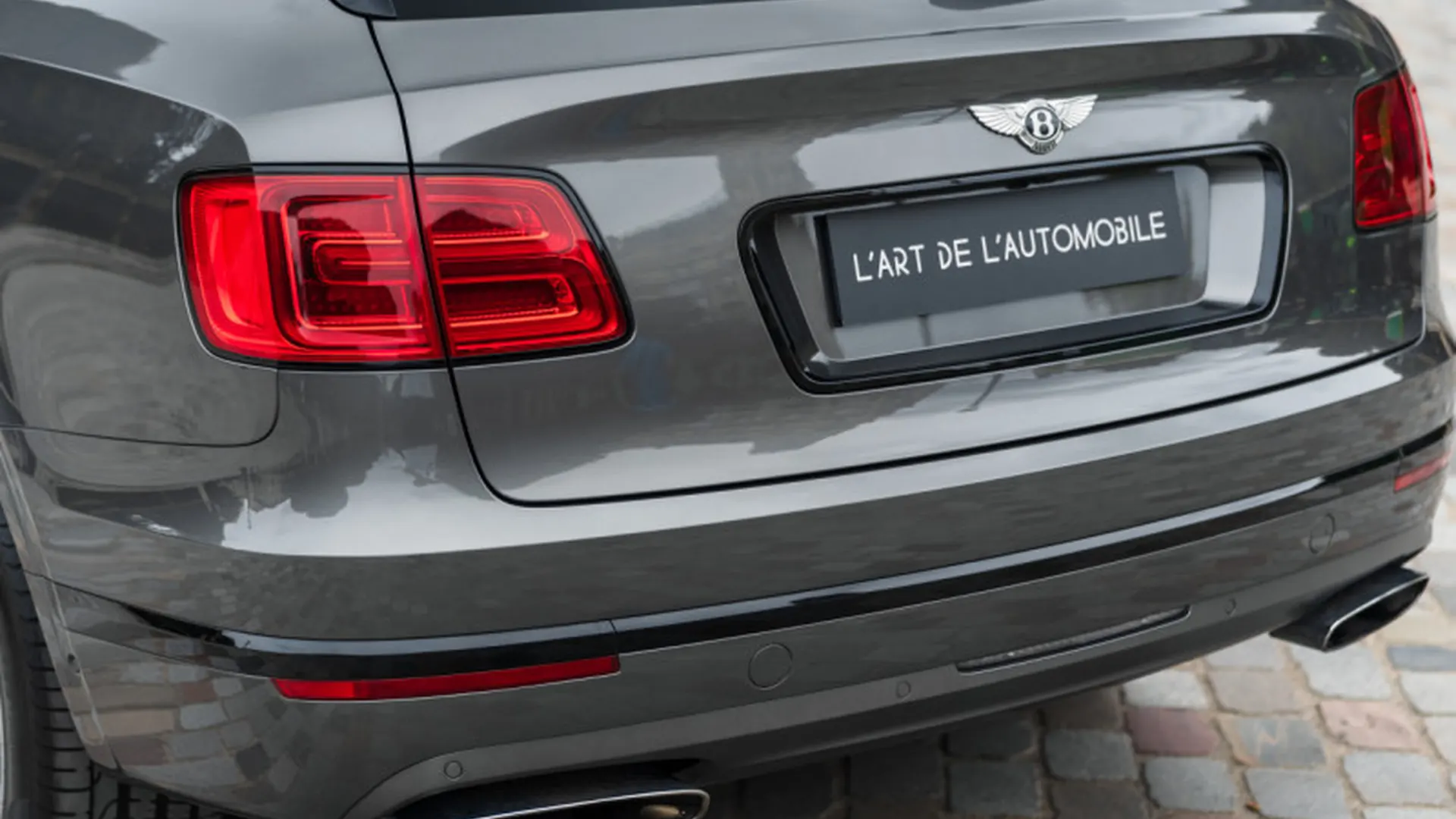 Bentley Bentayga — photo 46
