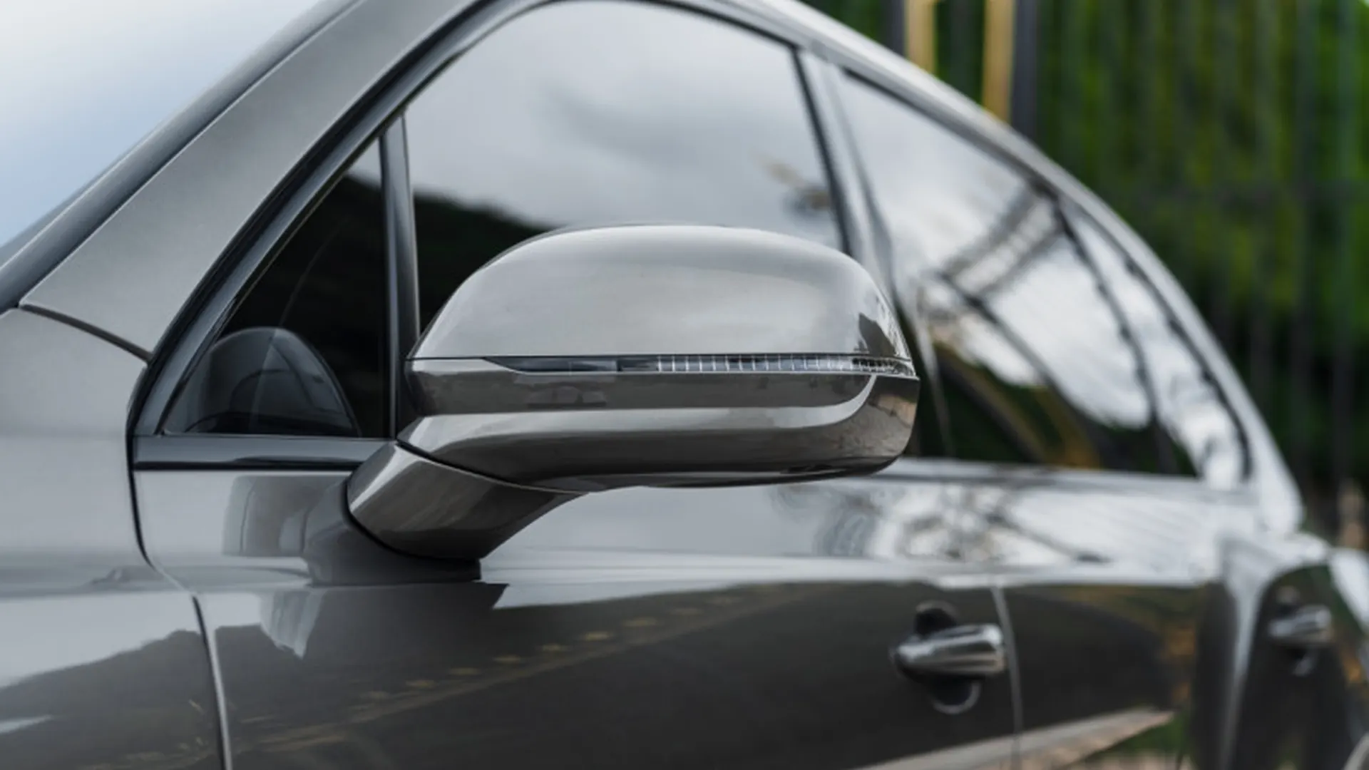 Bentley Bentayga — photo 44