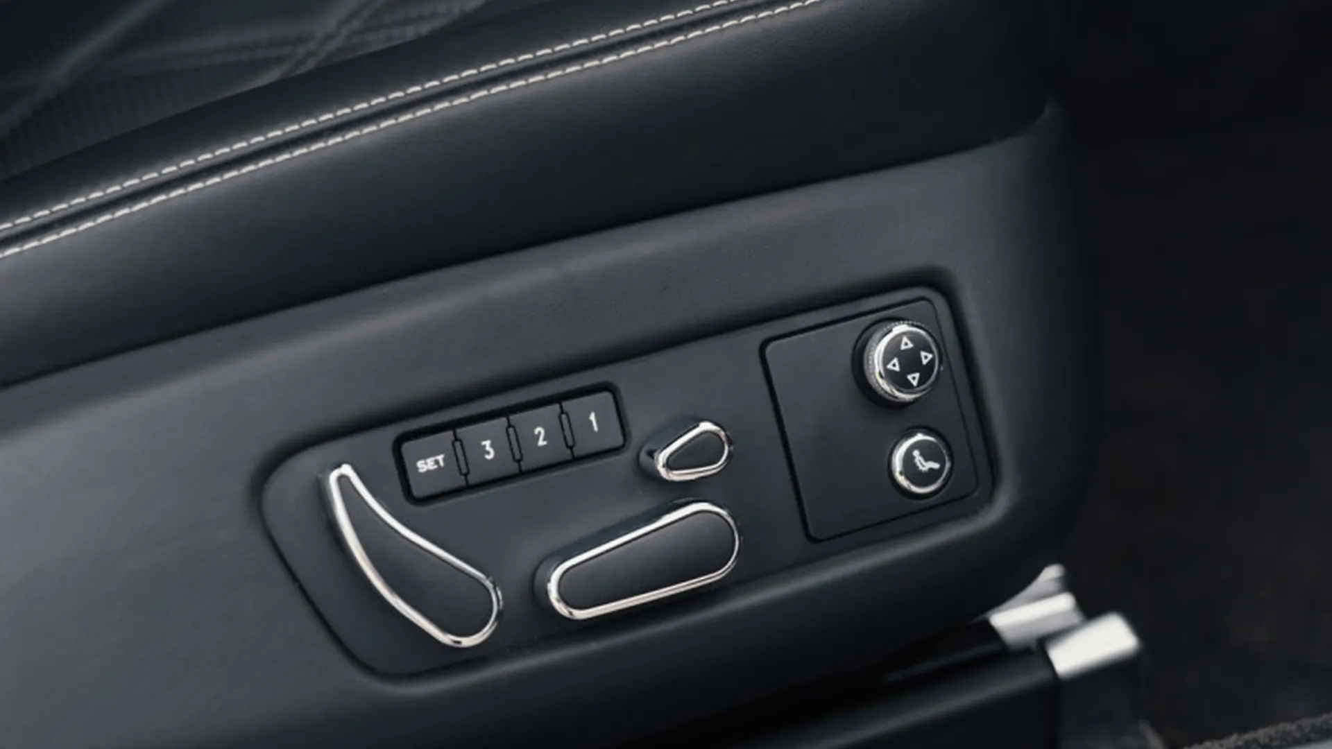 Bentley Continental — photo 27