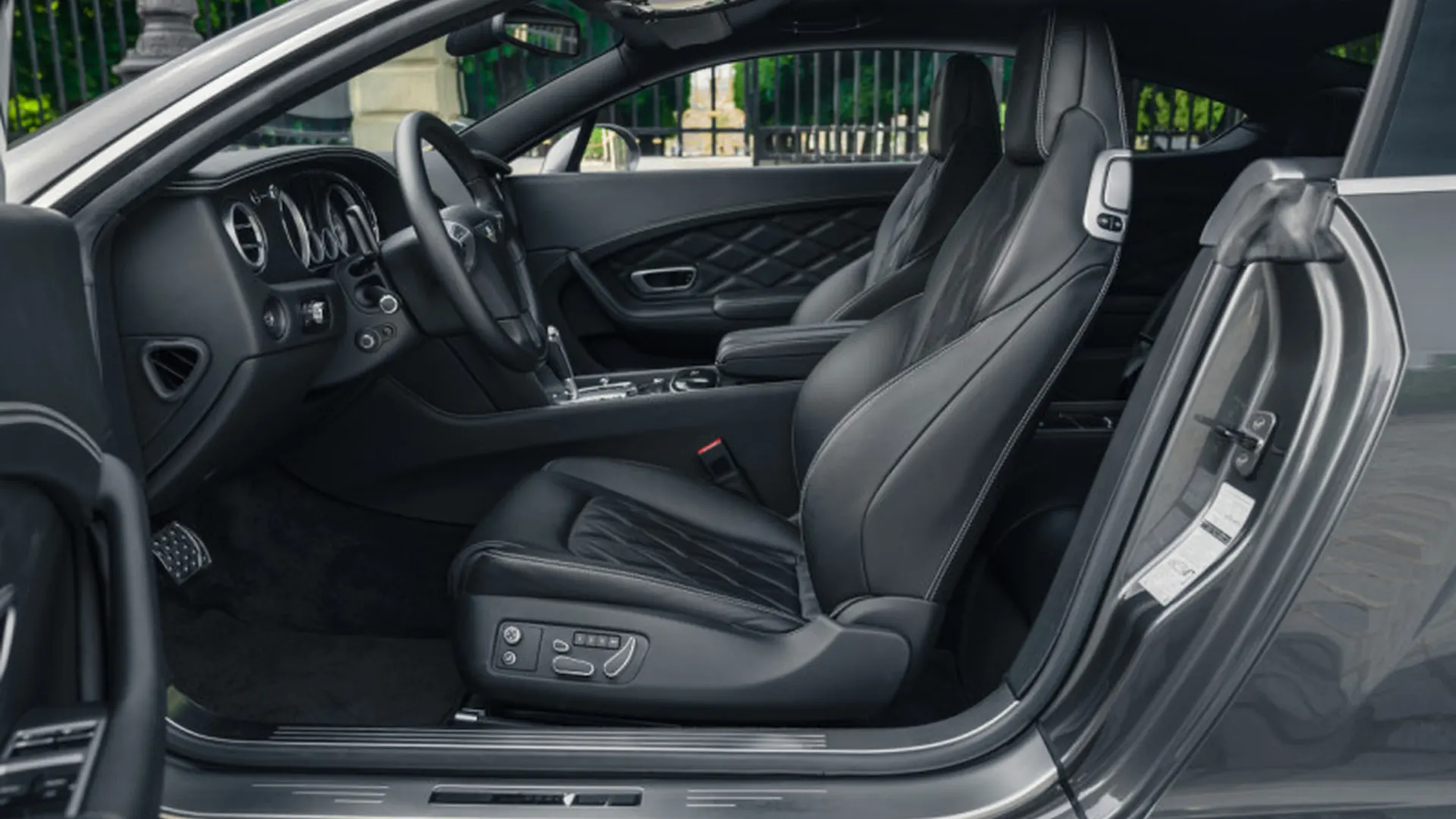 Bentley Continental — photo 10