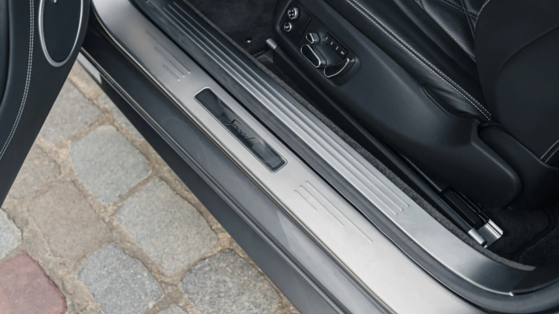 Bentley Continental — photo 14