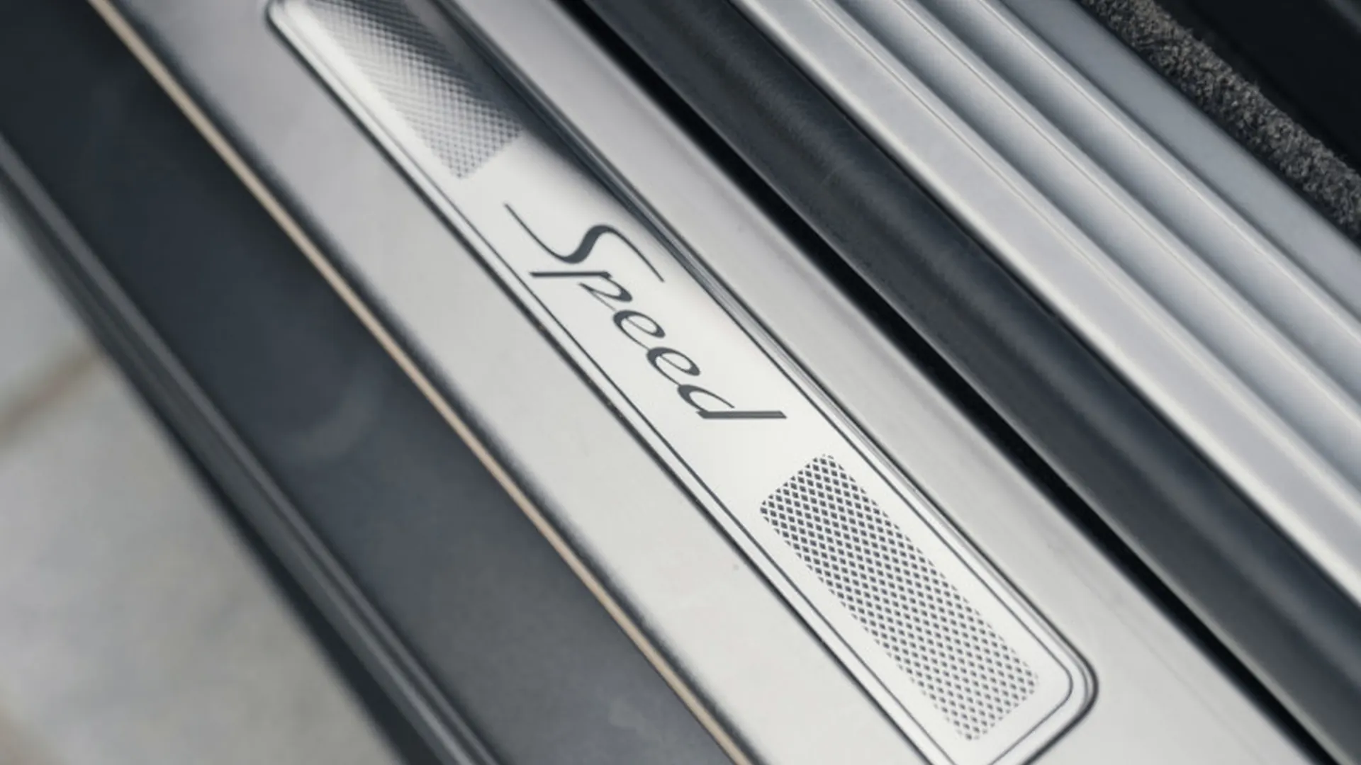 Bentley Continental — photo 15