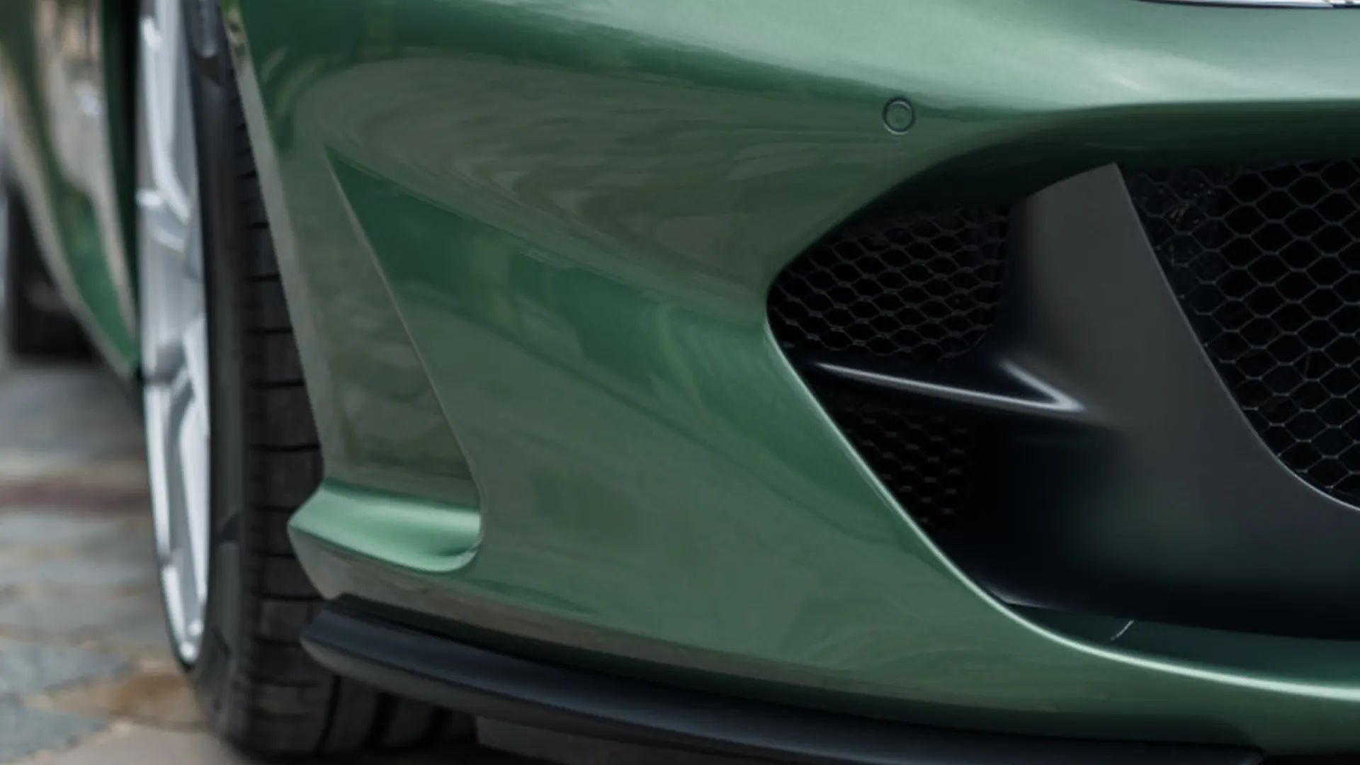 Ferrari 812 — photo 49